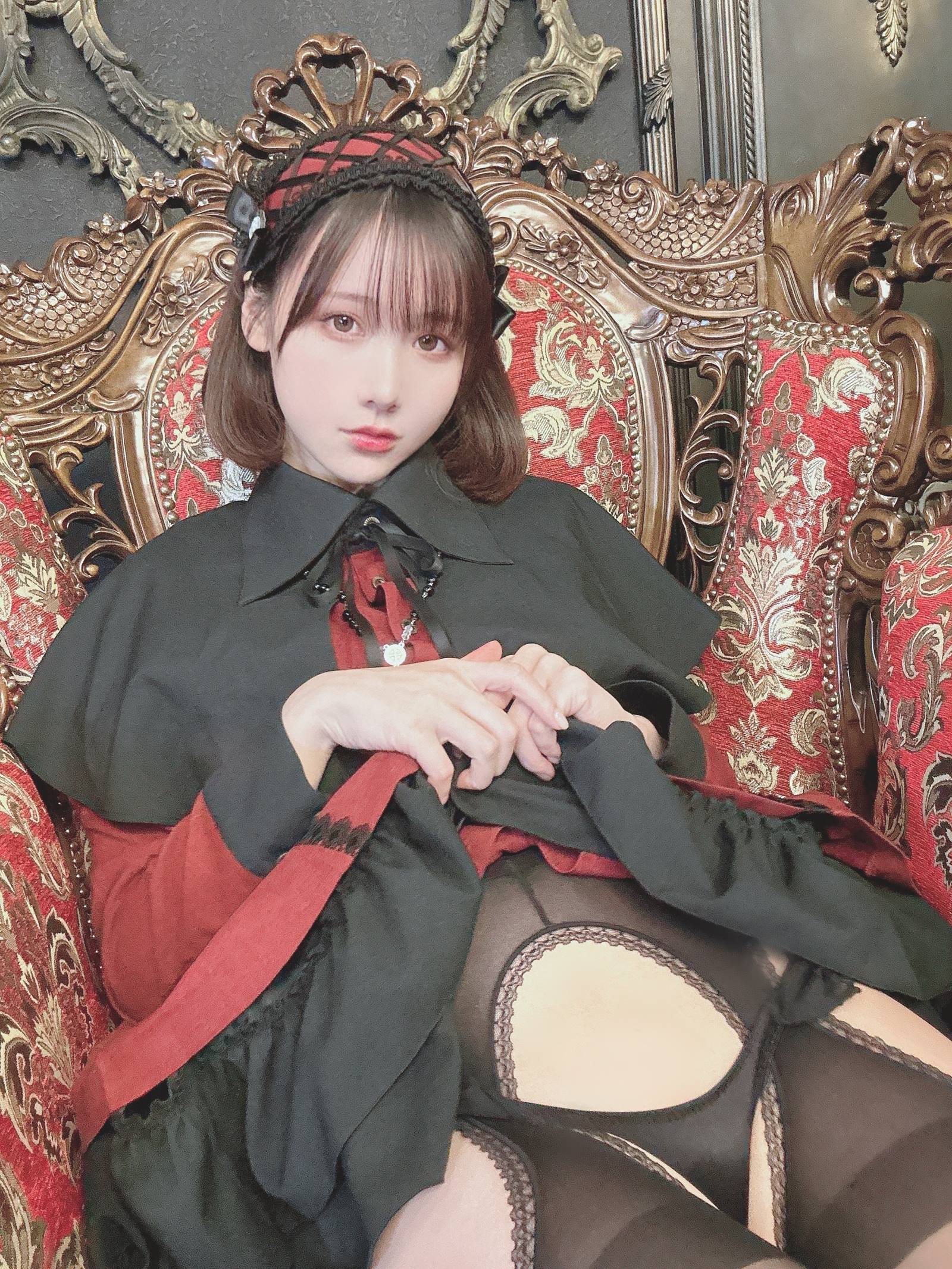 网紅Coser@けん研(けんけん) Fantia-2023年1月合辑[161P/1V/435.9M]