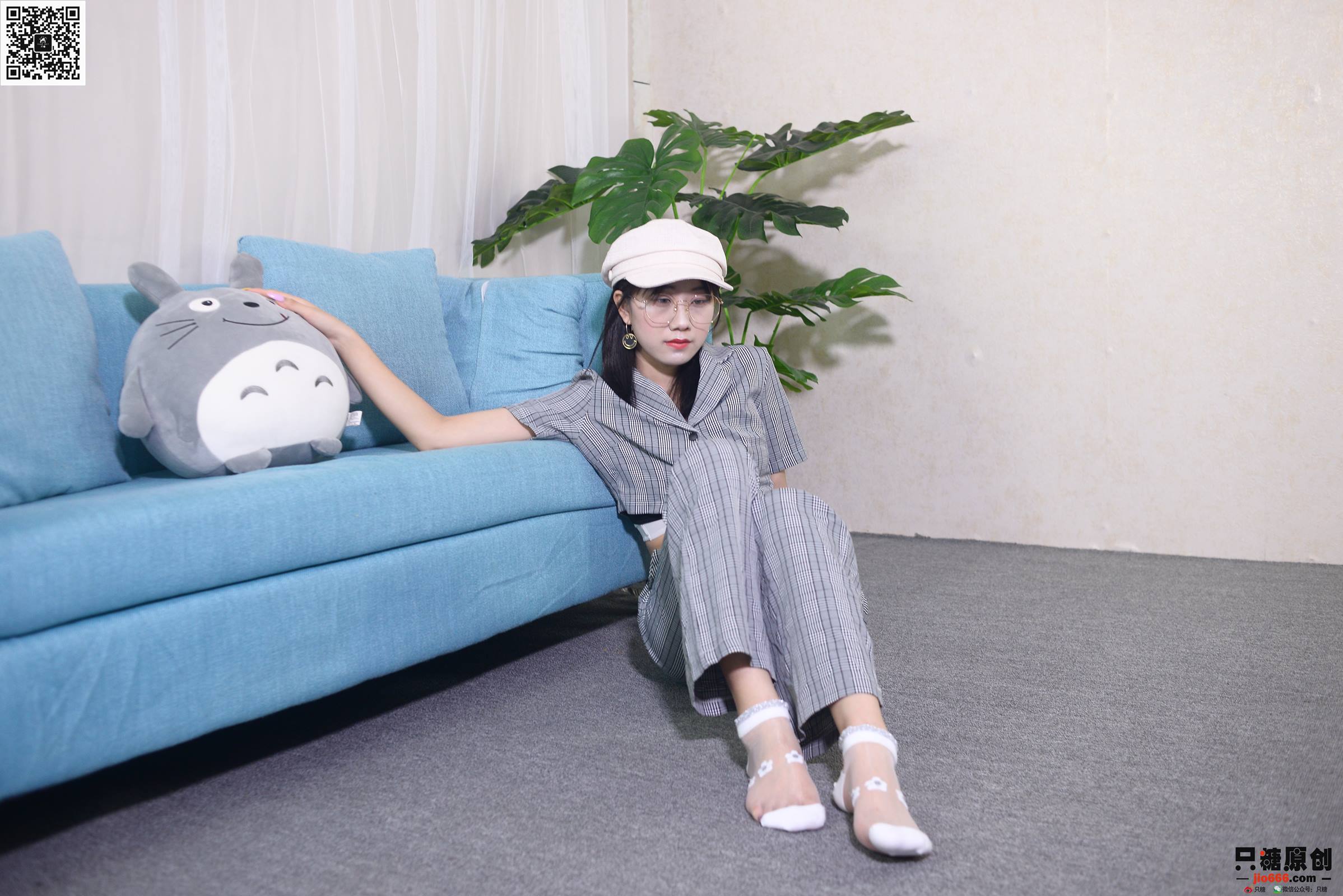 只糖棉袜 NO.406 小蓓 – 梦见另一个夏夜 [74P/434MB]