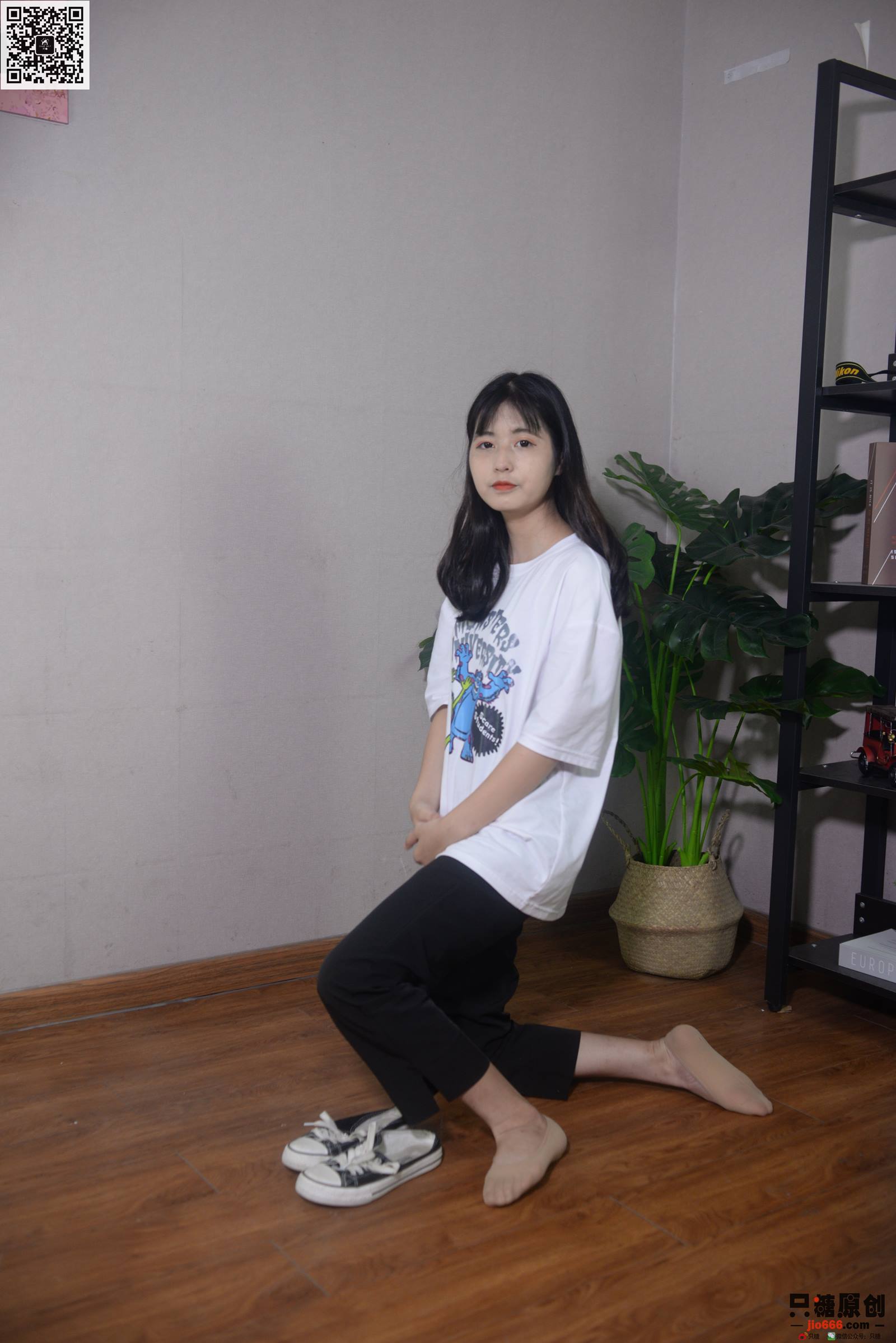 只糖棉袜 NO.451 孙怡 – 时光与花 [63P/315MB]