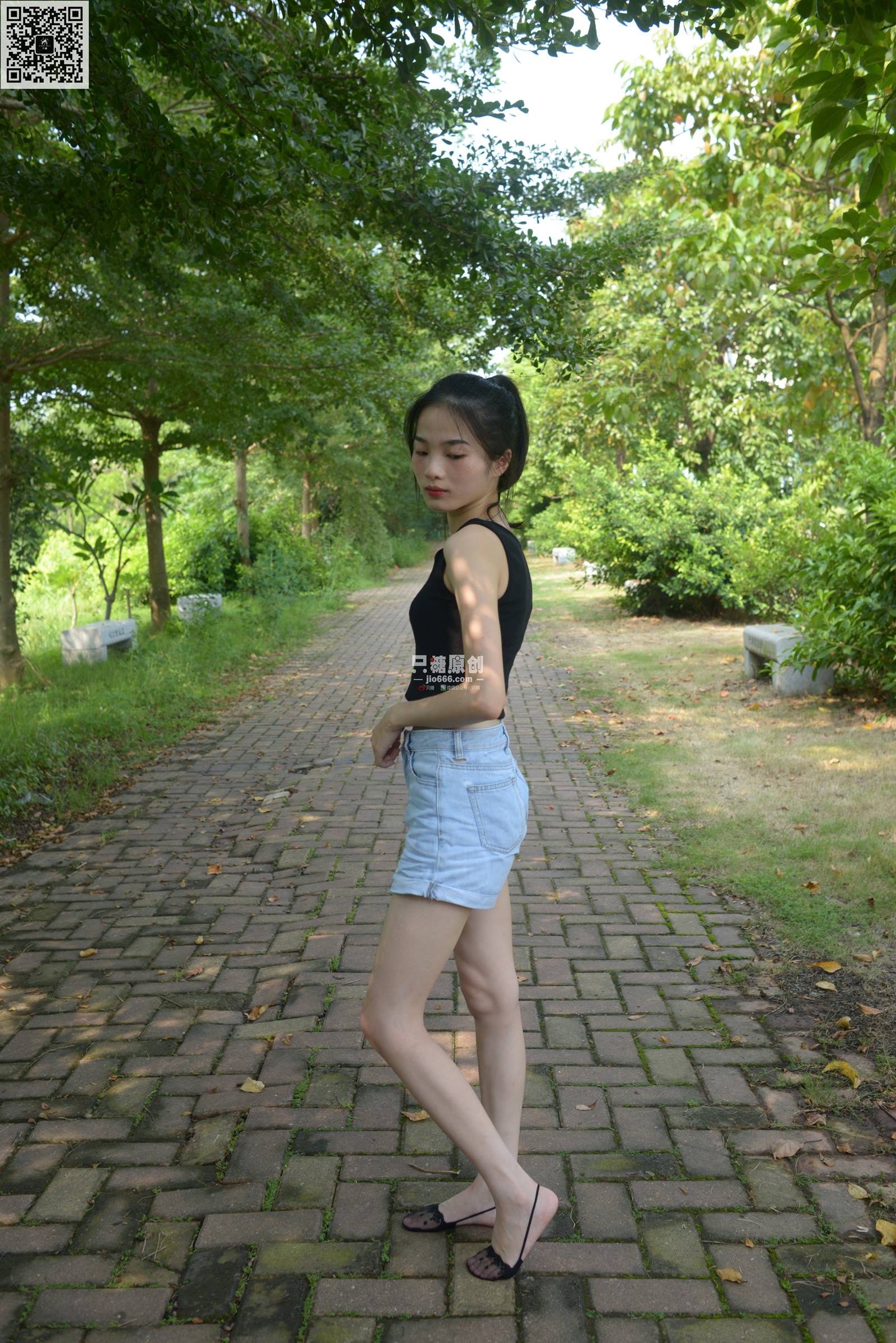 只糖棉袜 NO.492 陆佳 – 时光深处 [64P/290MB]