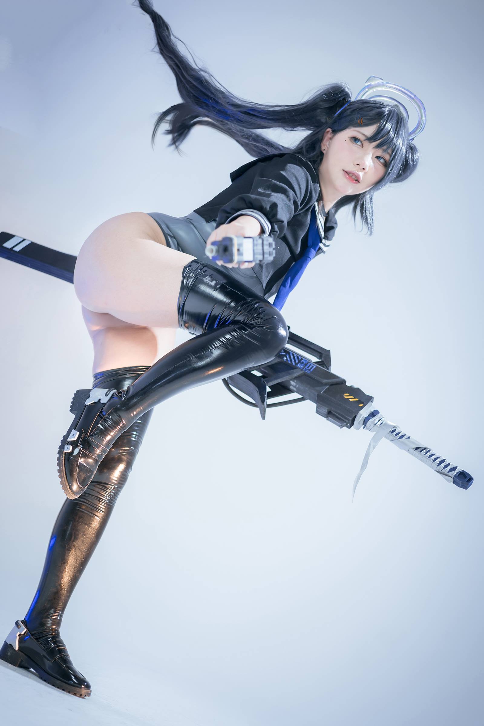 是一只熊仔 蓝色袖章 [25P/51MB]