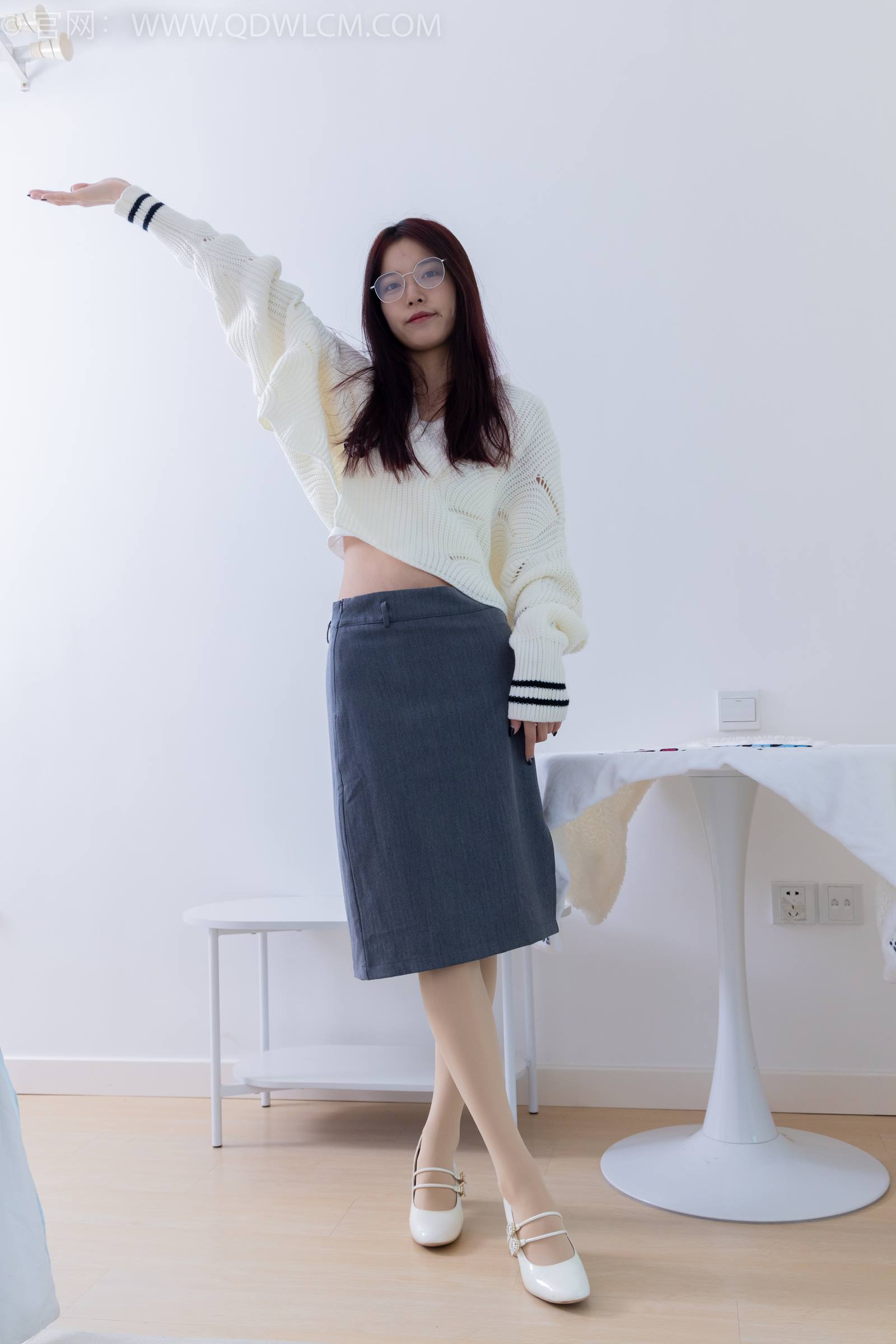物恋传媒 NO.1803 茯苓-香水有毒[170P/1V/5.16GB]