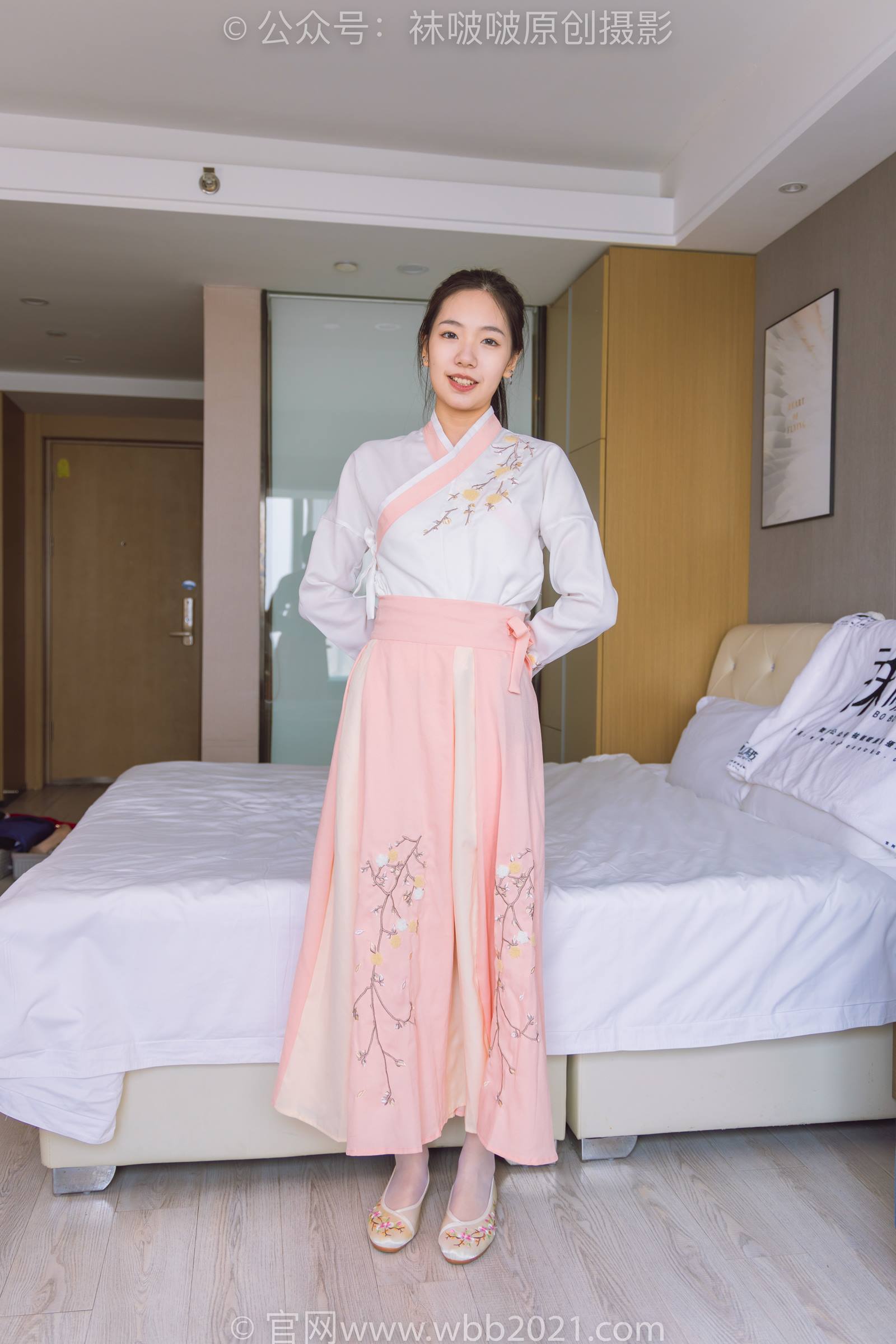 [BoBoSocks袜啵啵]NO.311 小甜豆-布鞋、白丝、裸足、古装[140P/1V/5.75GB]