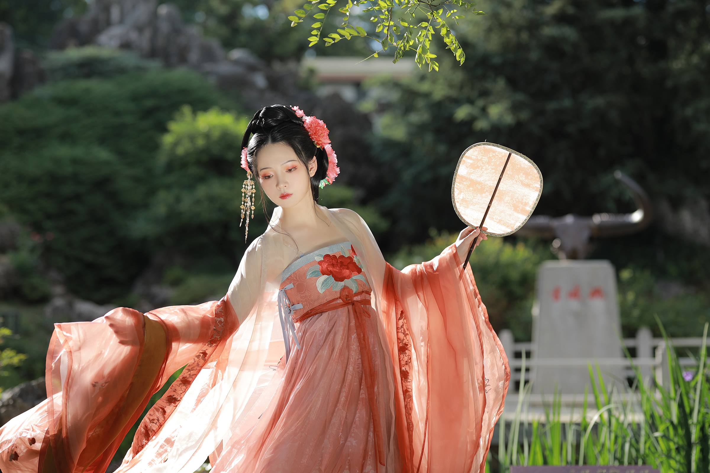 [YITUYU艺图语]2022.09.06 美人迈兮音尘阙 落花人独立[33+1P/662MB]