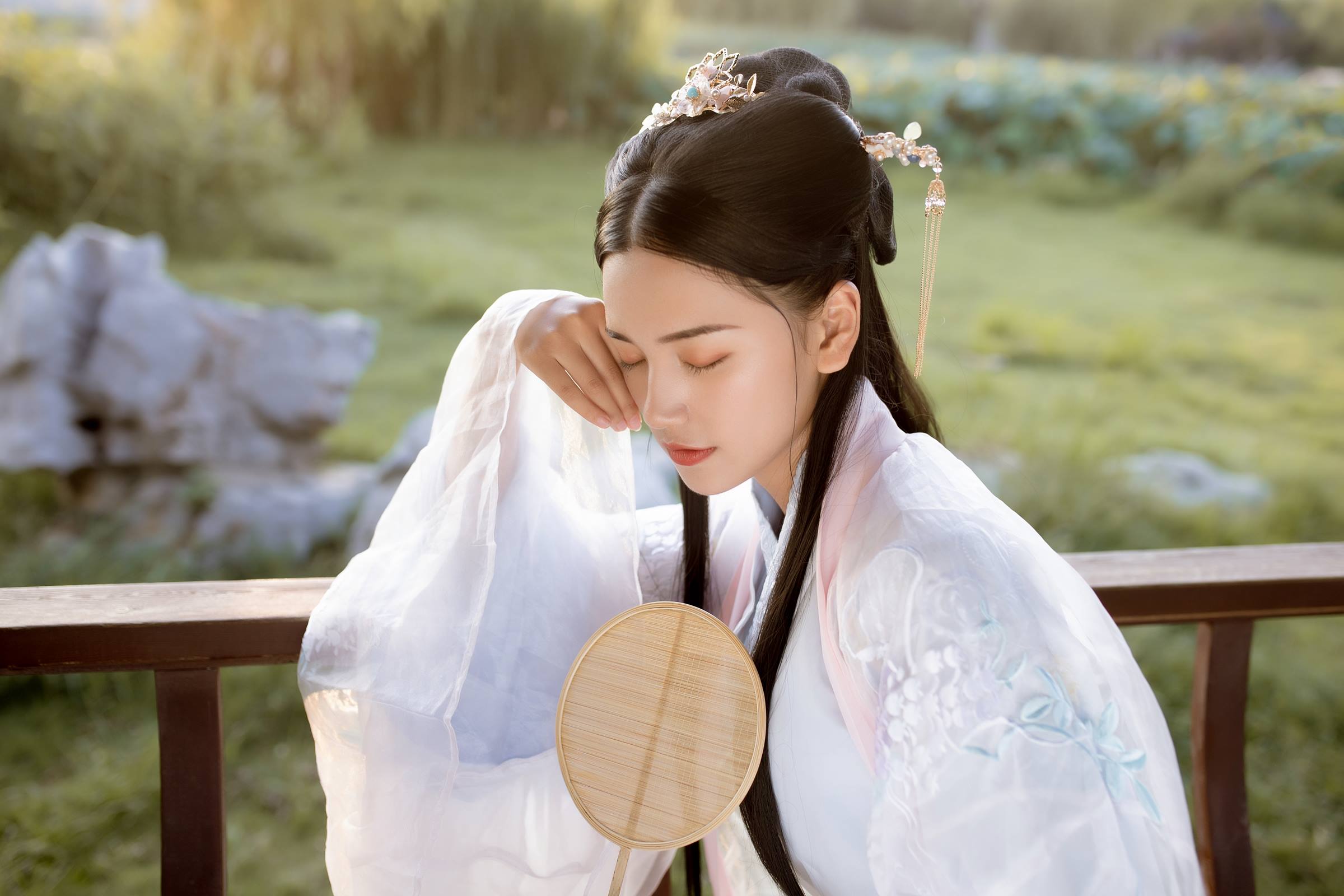 [YITUYU艺图语]2022.09.01 明月可依 甜佳酱[20+1P/285MB]
