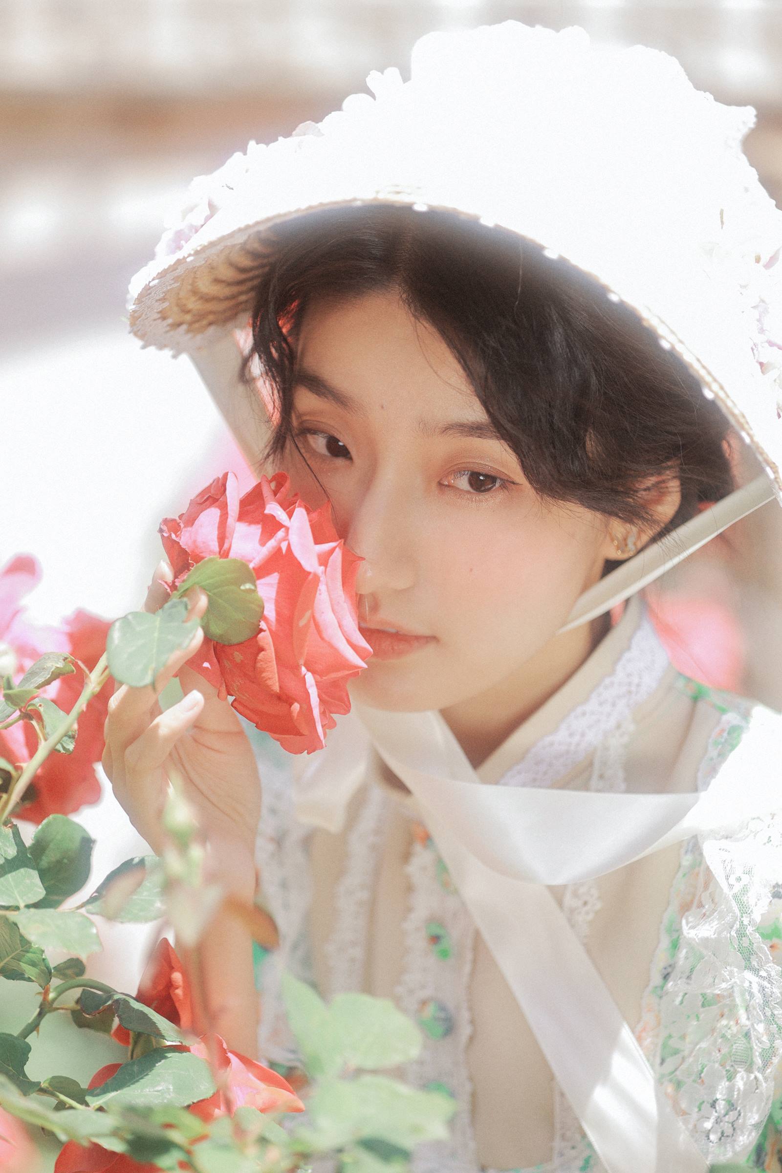 [YITUYU艺图语]2022.08.30 Alice的后花园 小萌爱吃肉xm[19+1P/150MB]