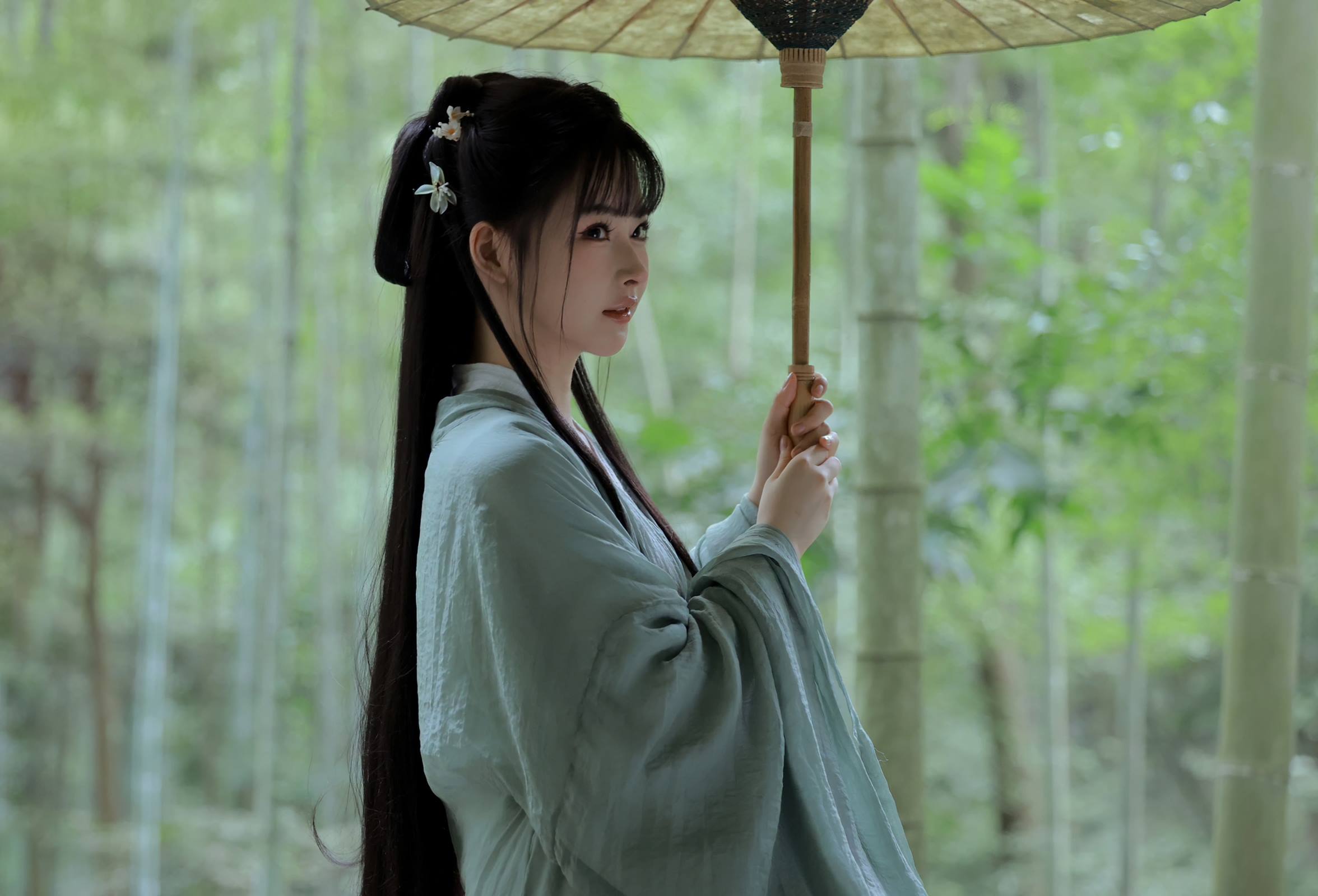 白莉爱吃巧克力  古风汉服[9P/49MB]