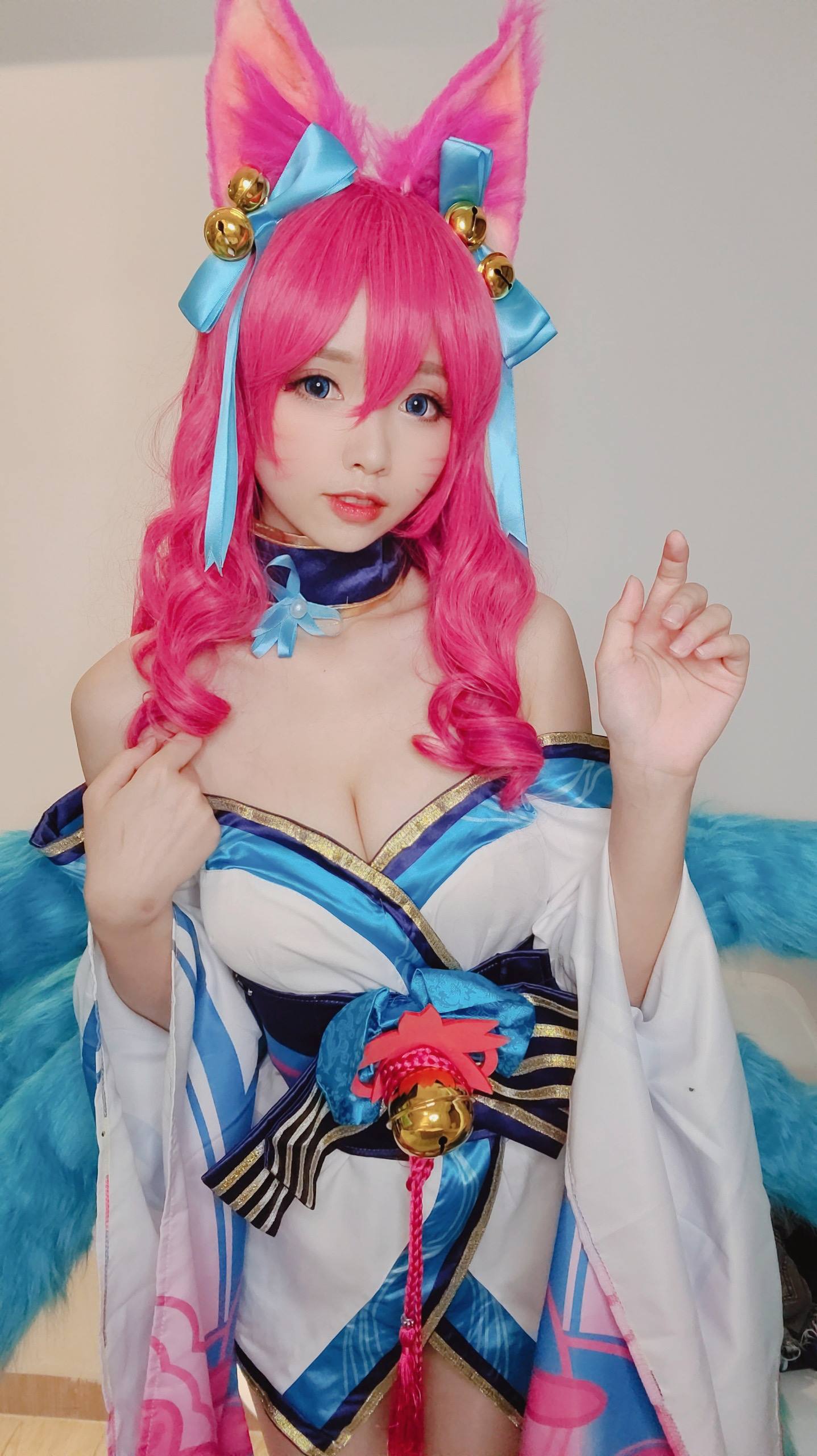 大大卷卷小卷 - 碧蓝航线逸仙&#038;英雄联盟阿狸[15P/130MB]