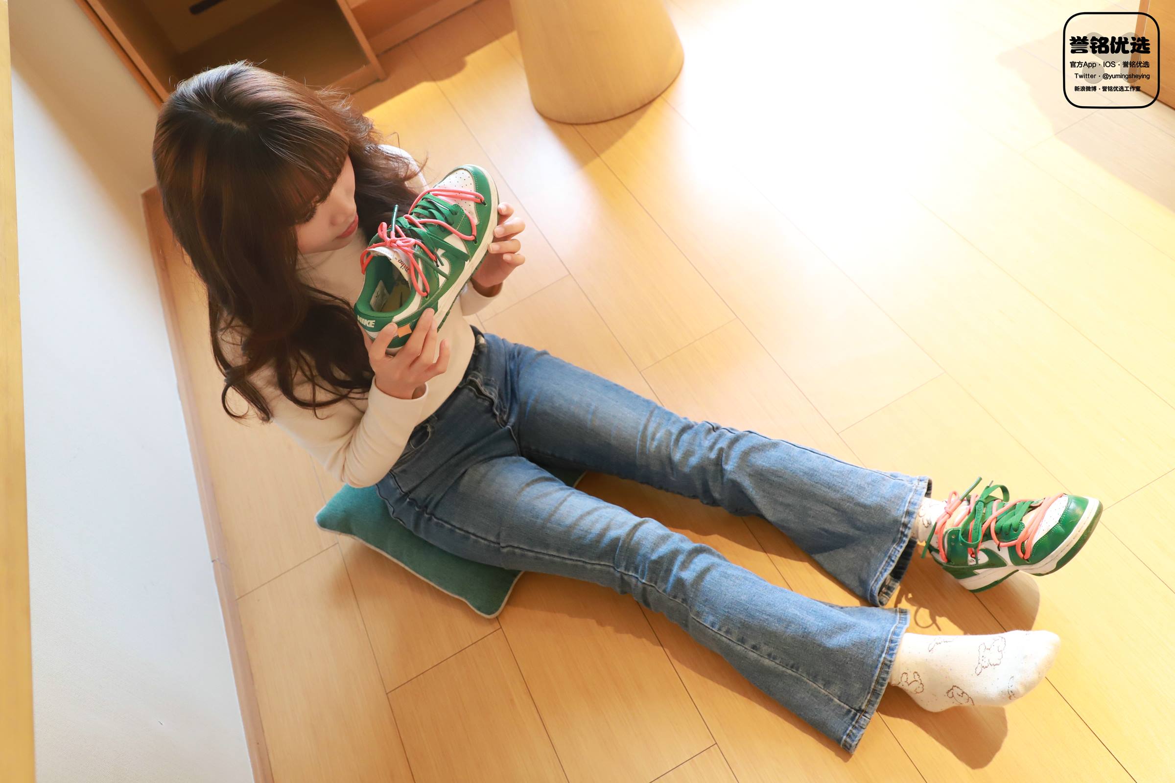 [誉铭传媒]袜足摄影 2024年《新年礼包1》[95P/1V/1.65GB]