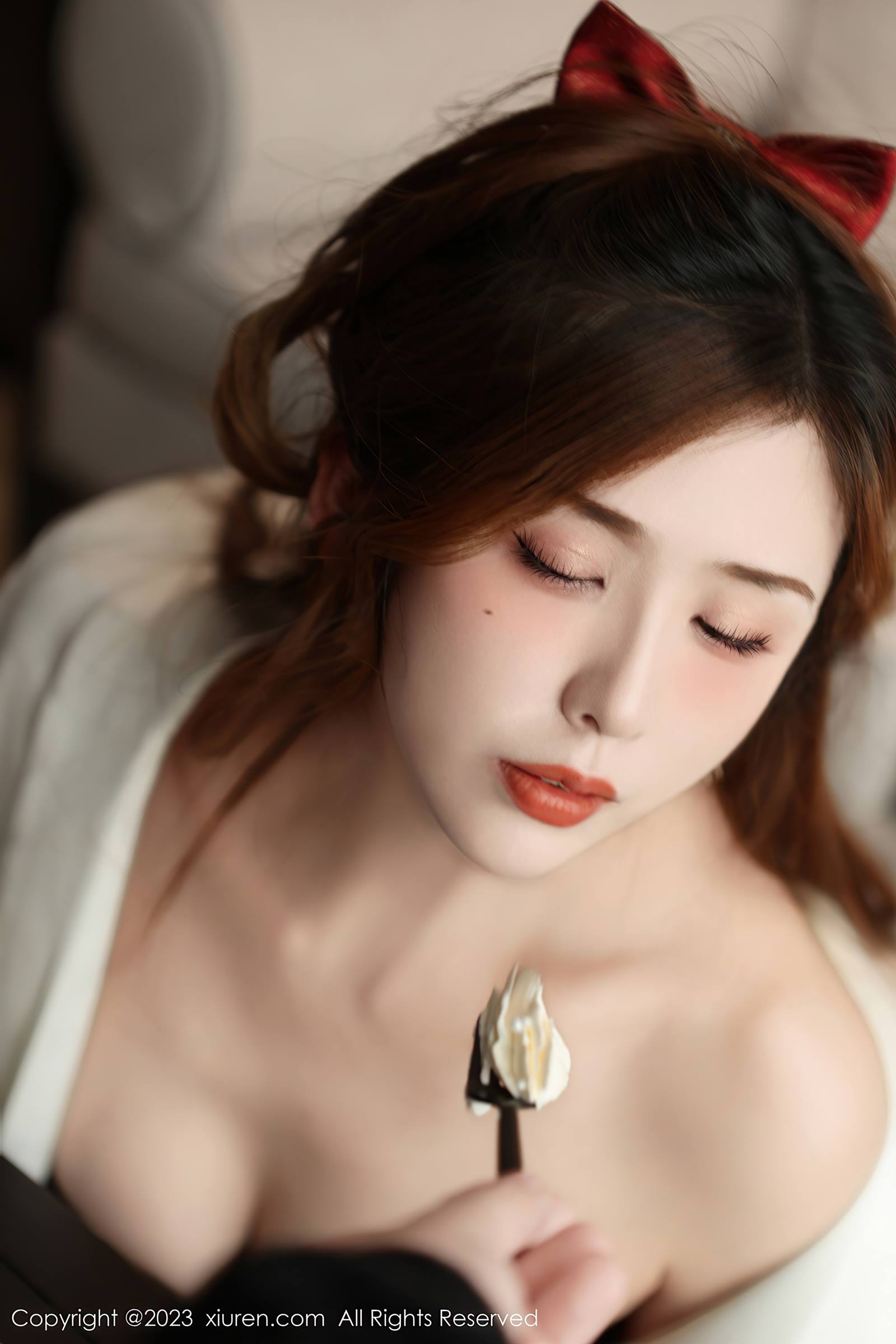 [Xiuren秀人网]2023.12.27 NO.7872 月野兔美妞[75+1P/682MB]