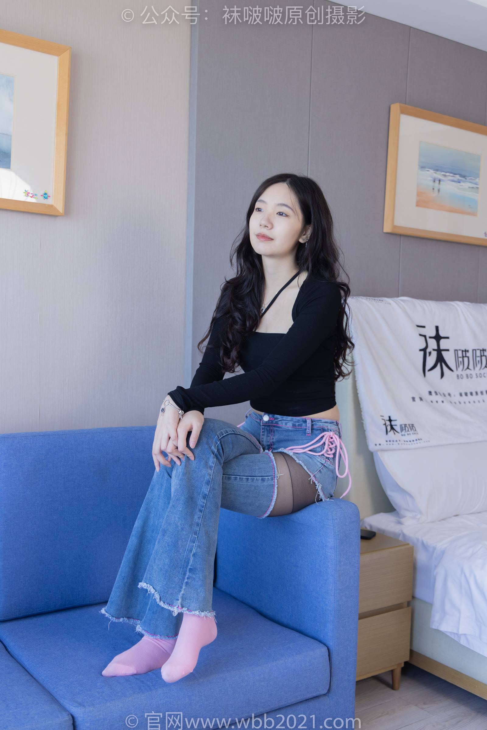 [BoBoSocks袜啵啵]NO.317 小甜豆-运动鞋、可拆卸牛仔裤、粉色棉袜、黑丝、裤里丝[140P/1V/6.37GB]