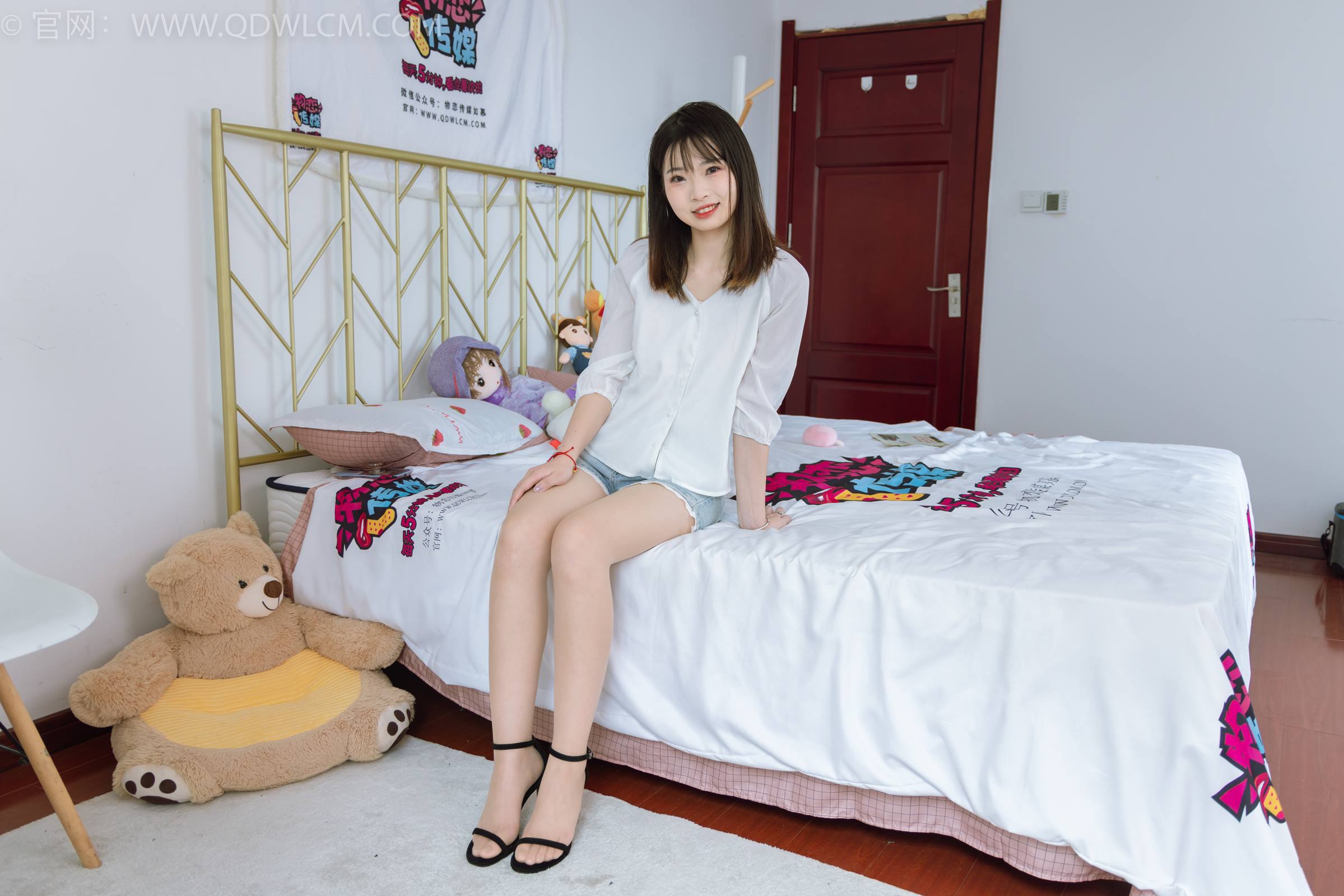 物恋传媒 NO.1800 挽挽-你的答案[150P/1V/4.02GB]