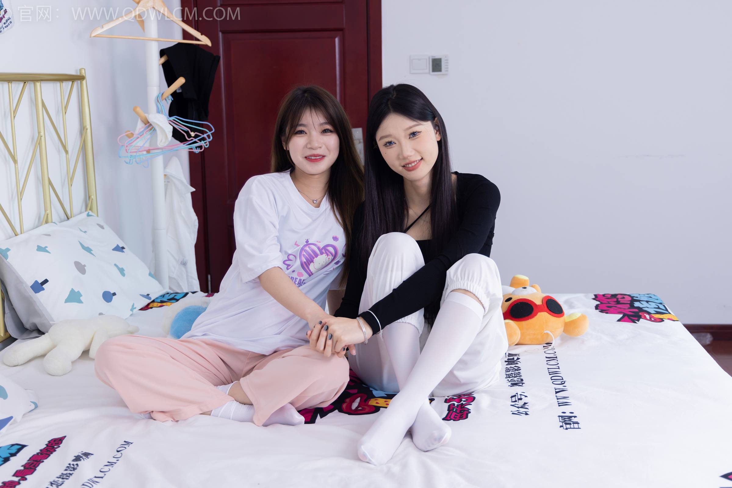 物恋传媒 NO.1789 小竹&闪闪-爱的回归线[150P/1V/4.81GB]