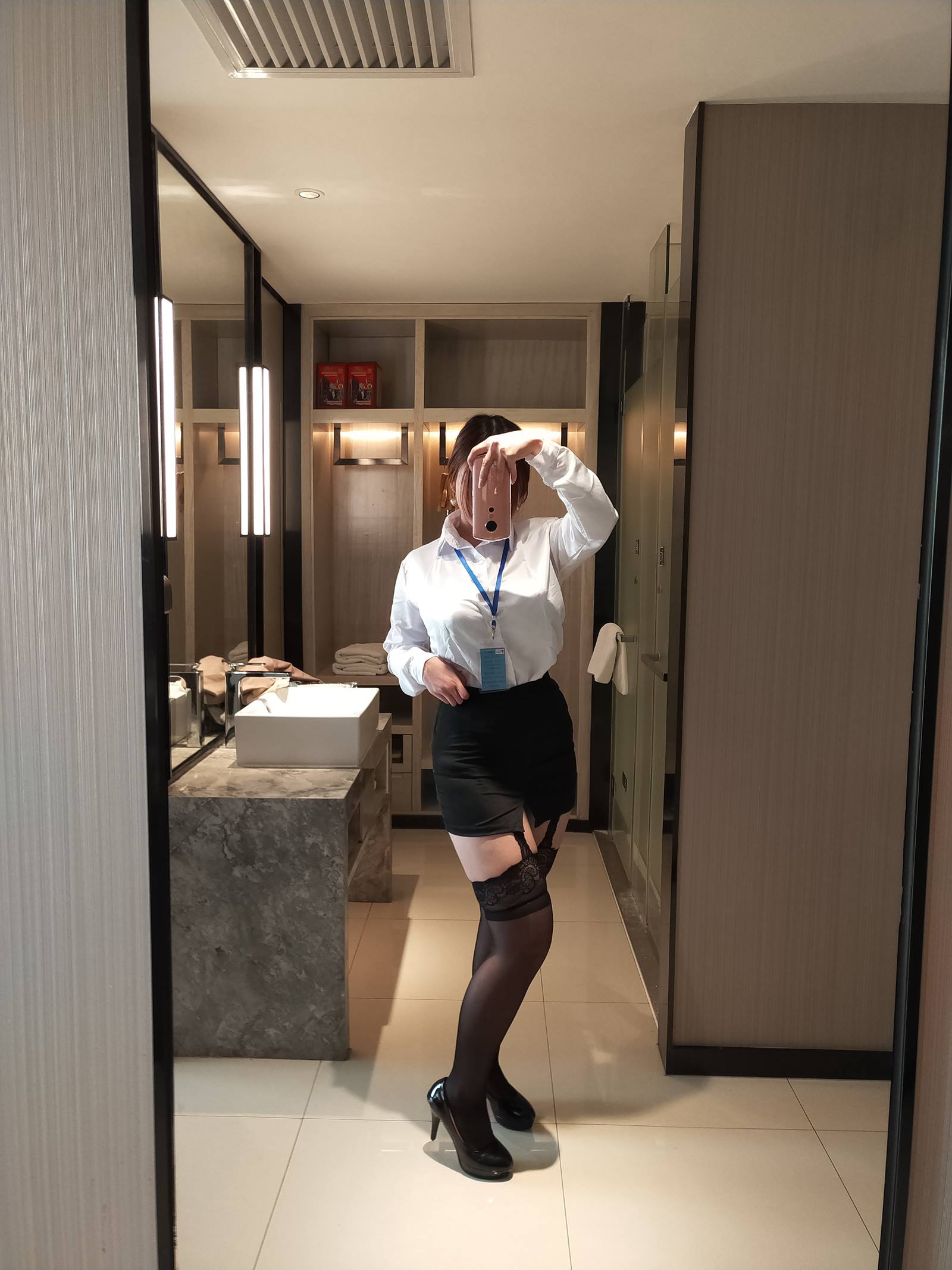 自闭颜球球(无颜小天使wy) - 今天的颜颜也不想加班[75P/571MB]