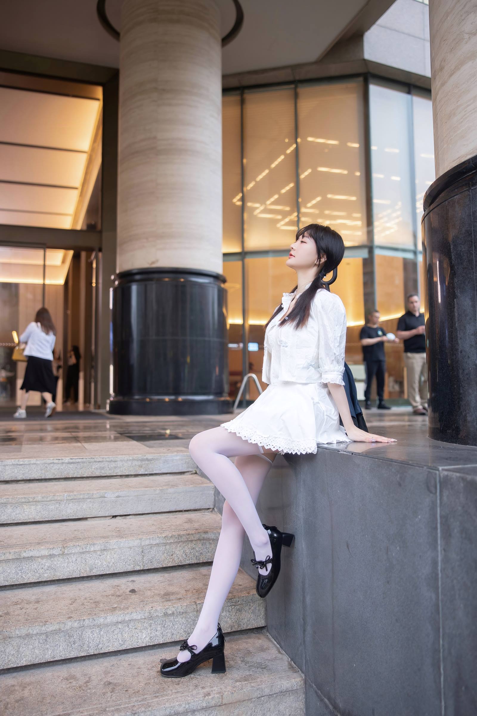 谢小蒽(幼幼)-内《粉色情趣》[94P/2V/1.25G]