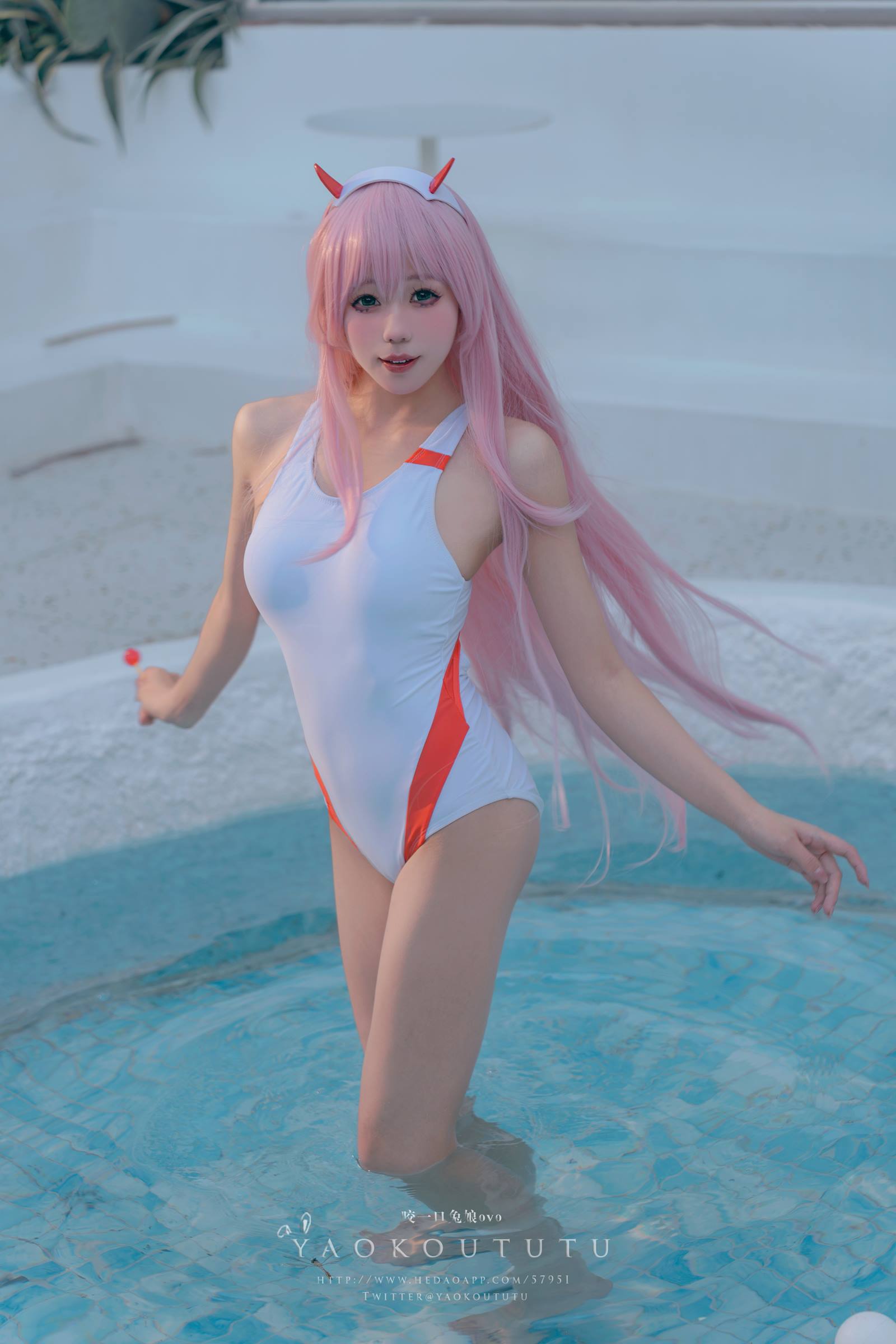 网紅博主@咬一口兔娘(黏黏团子兔) 『国家队02泳装』Pretty [58P/1V/846MB]