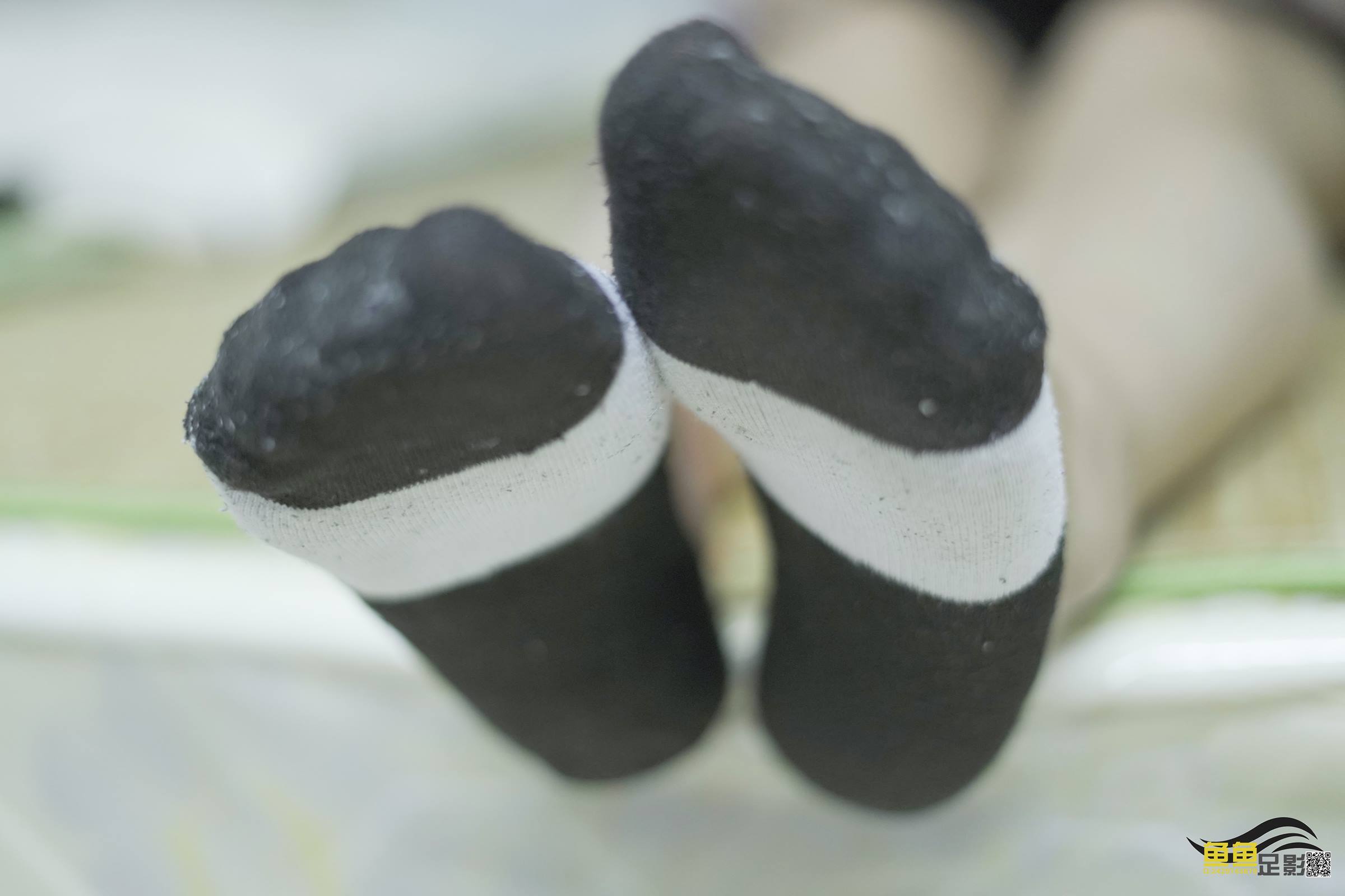 鱼鱼足影@024-第24期：奶茶妹[42P/91MB]