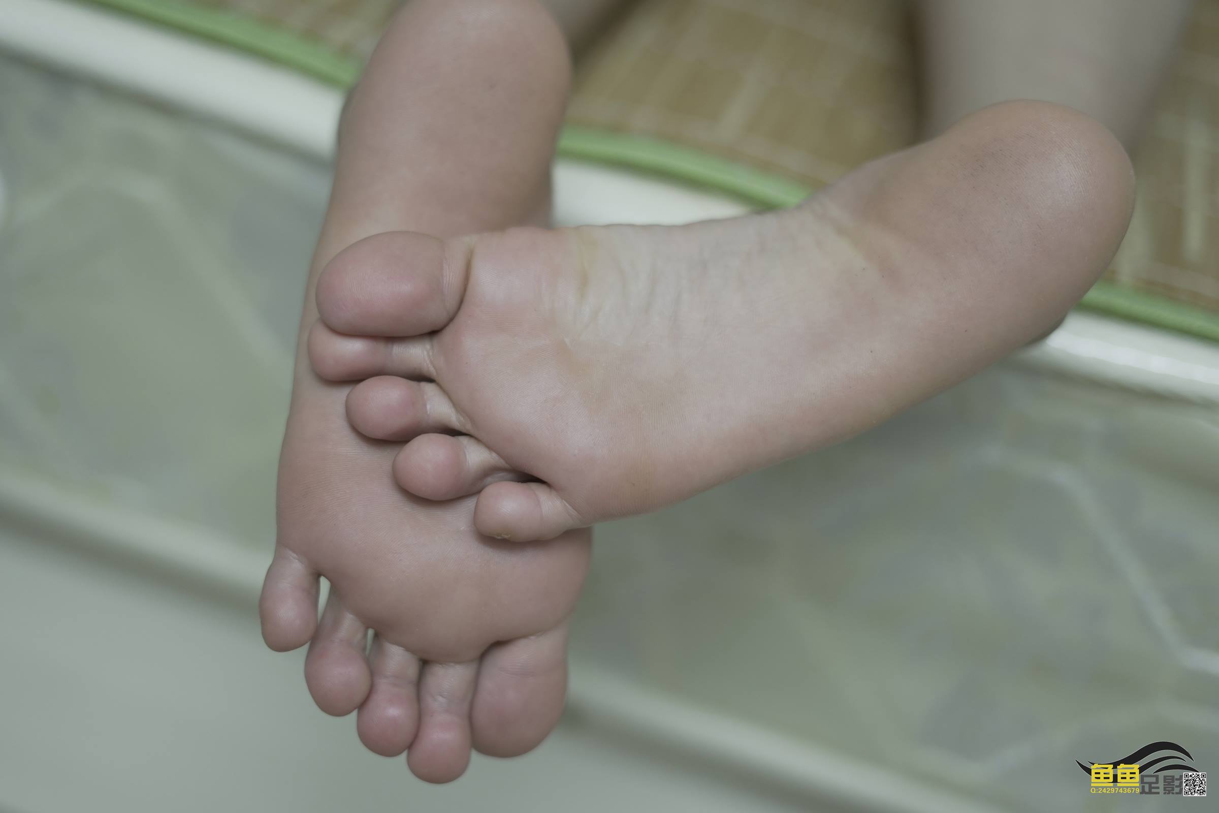 鱼鱼足影@024-第24期：奶茶妹[42P/91MB]