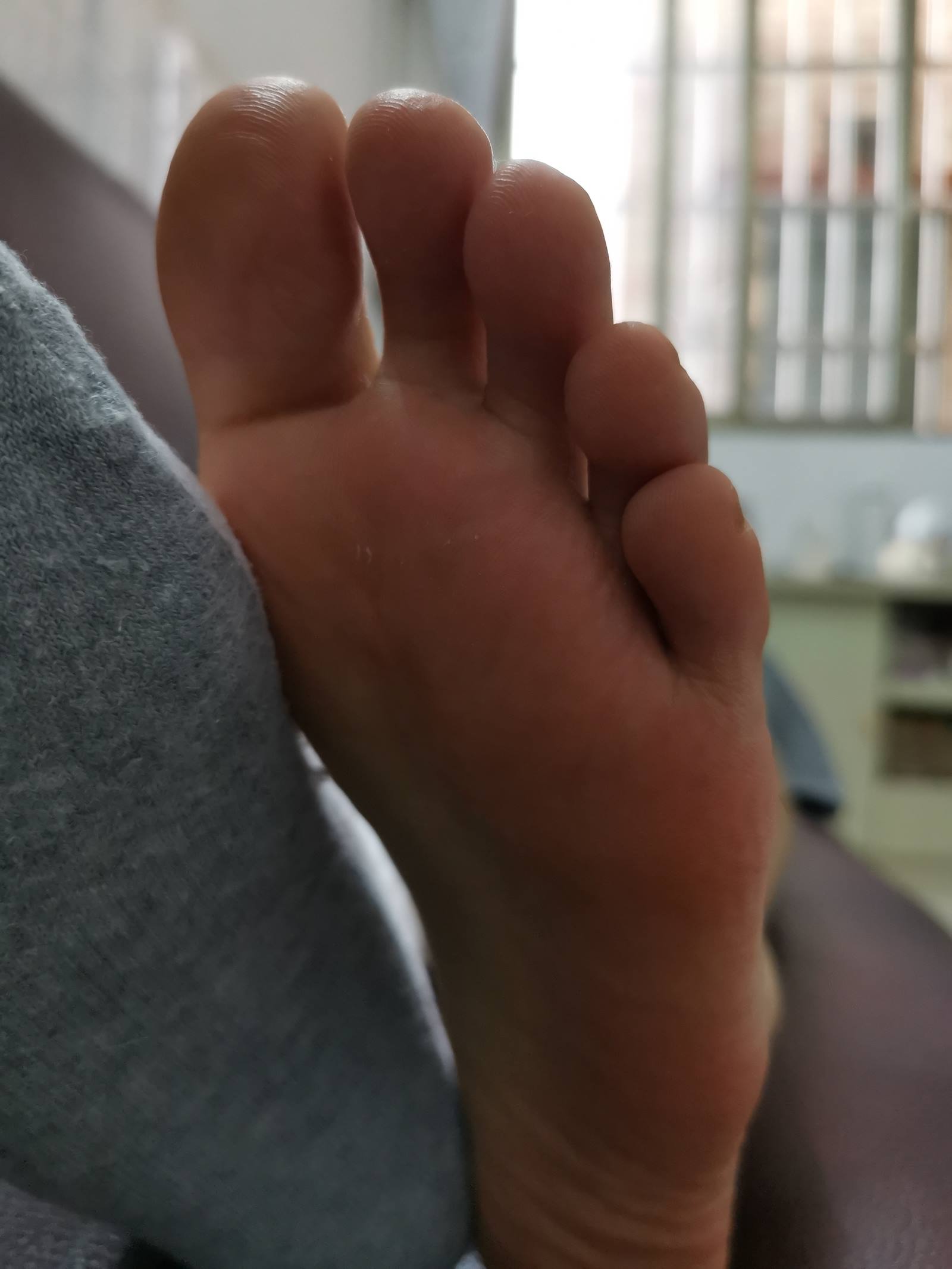 鱼鱼足影@018-第18期：舒怡[58P/155MB]