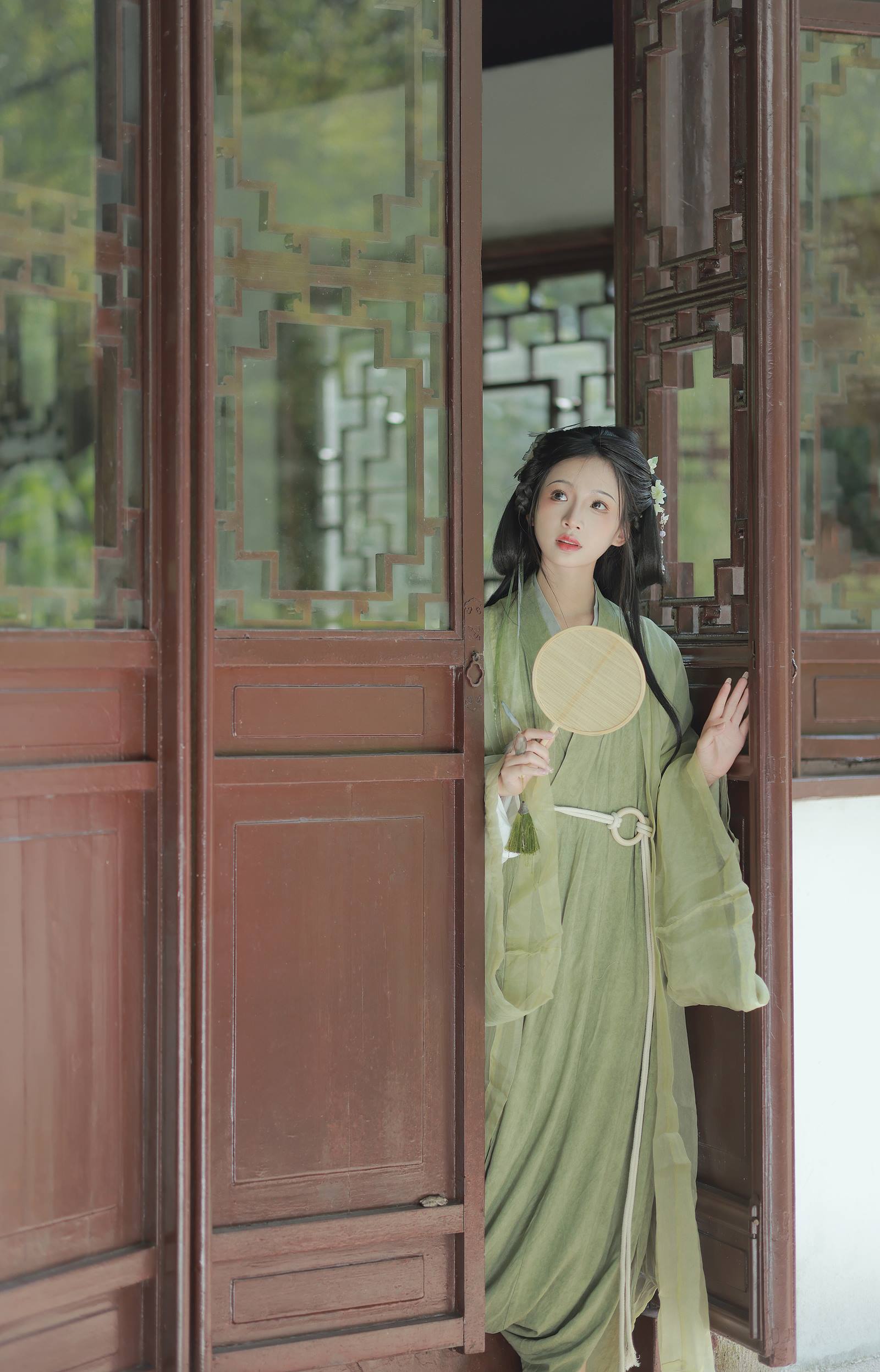 [YITUYU艺图语]2022.09.09 烟雨 卷卷[22+1P/175MB]