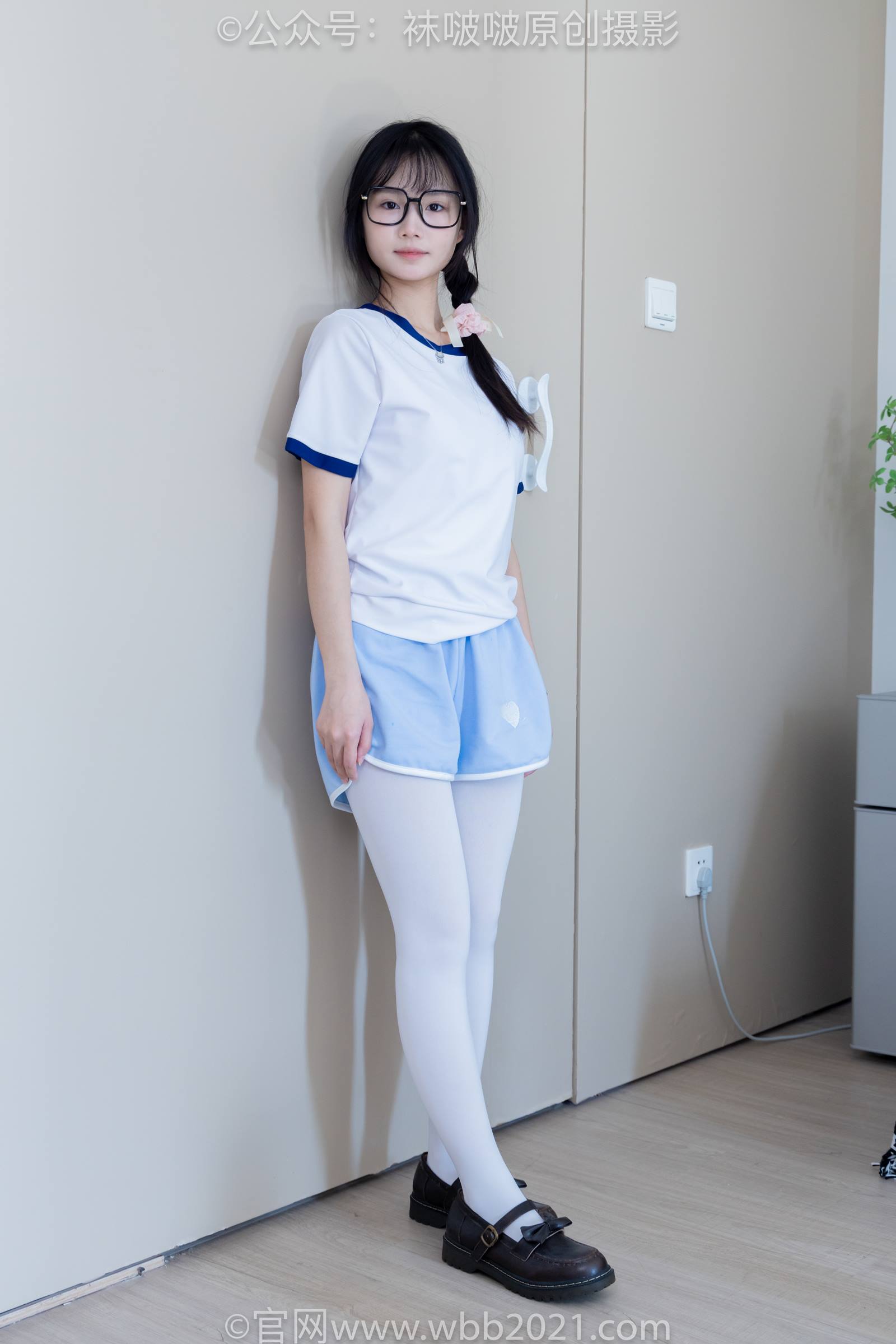 [BoBoSocks袜啵啵]NO.325 甜甜圈-皮鞋、厚白丝[145P/1V/6.81GB]