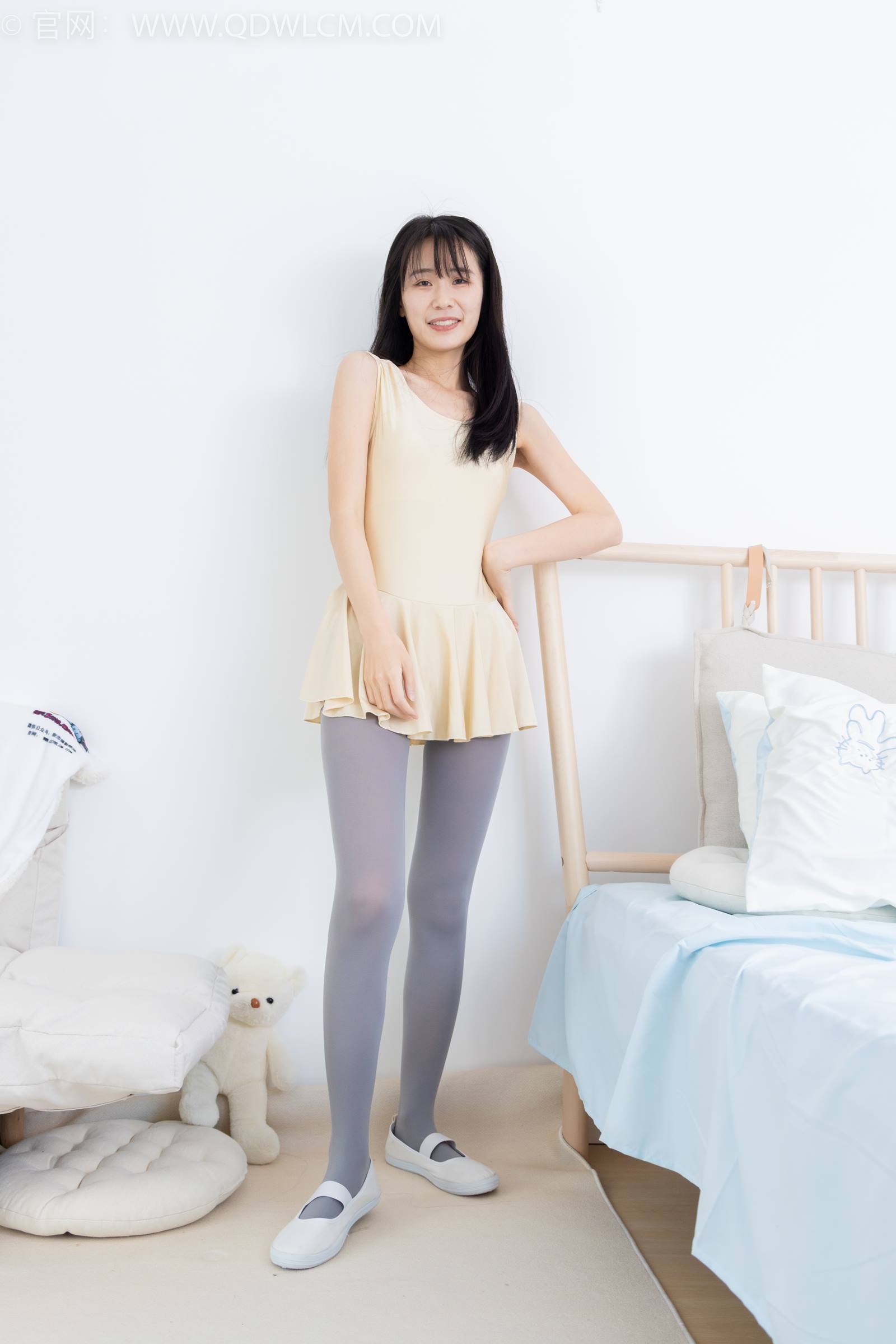 物恋传媒 NO.1823 菜菜-天鹅湖[177P/1V/4.54GB]