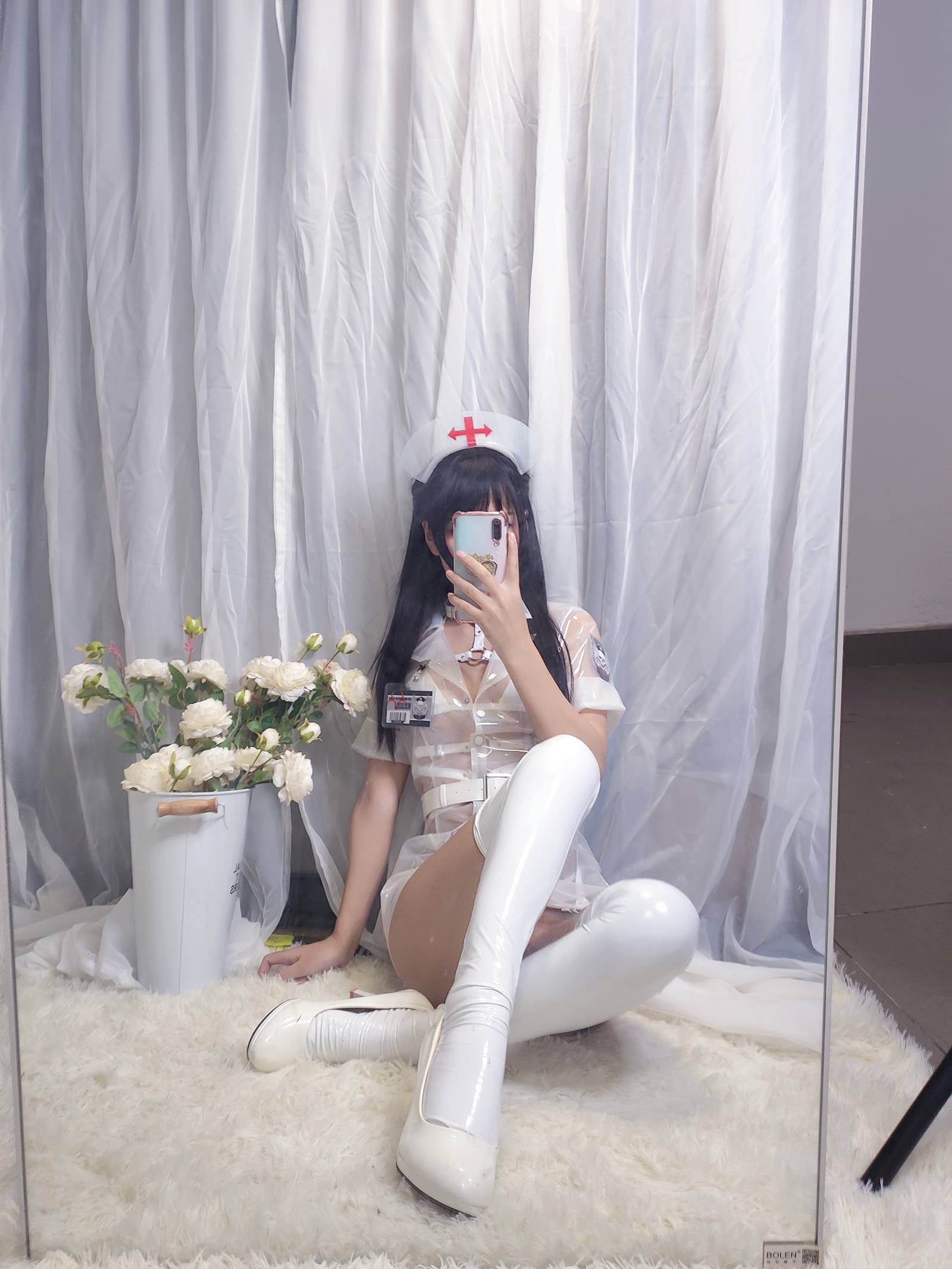 萌芽儿o0 - 护士自拍[37P/3V/132MB]