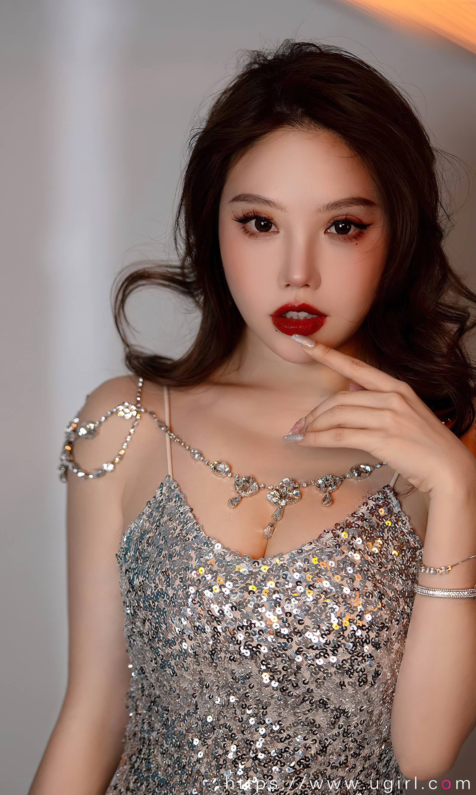 [爱尤物]2023 NO.2765 孤独欢喜 妮小妖[35P/84MB]