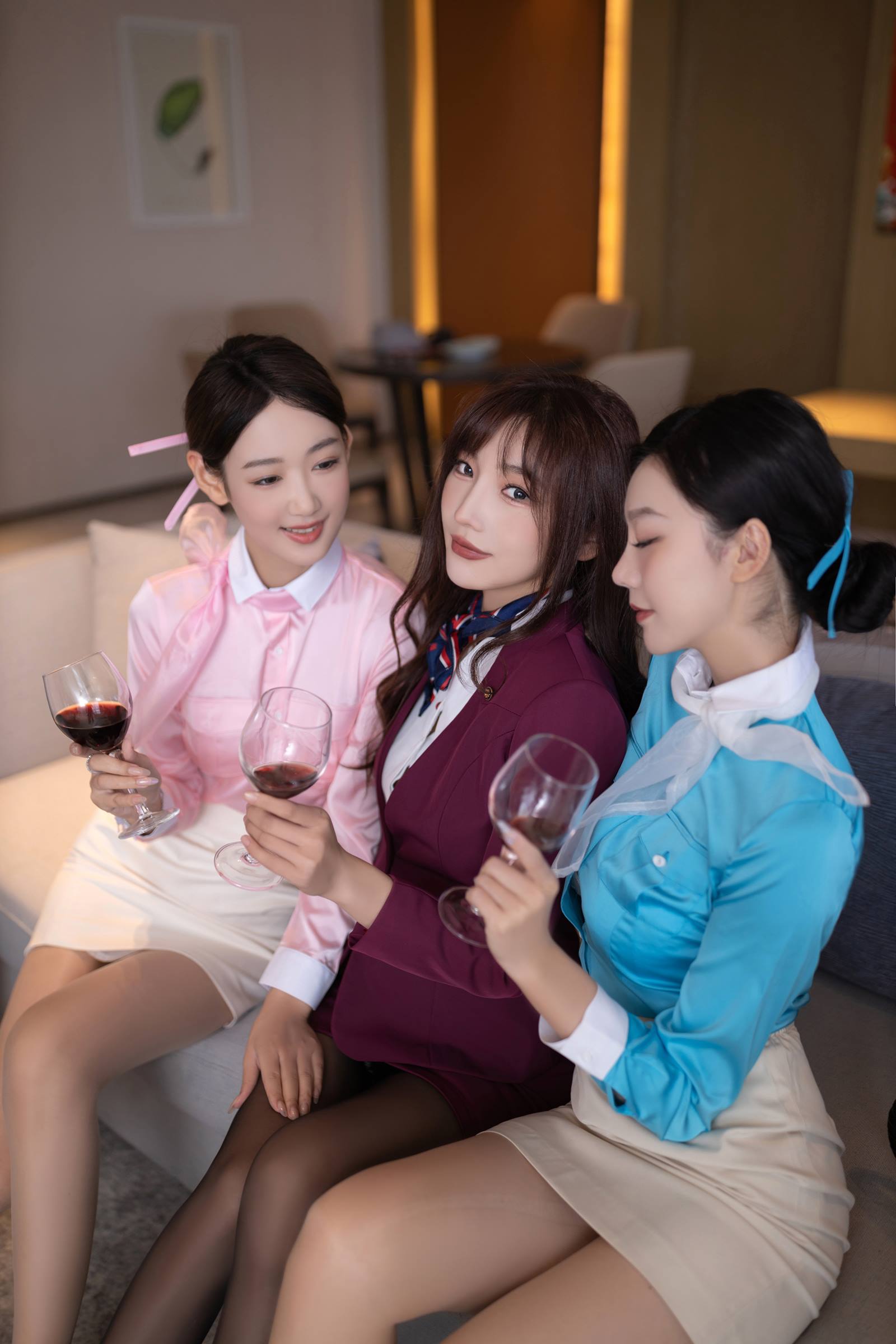 陆萱萱&#038;唐安琪&#038;安然 - 三个空姐闹新春[80P/1.01GB]