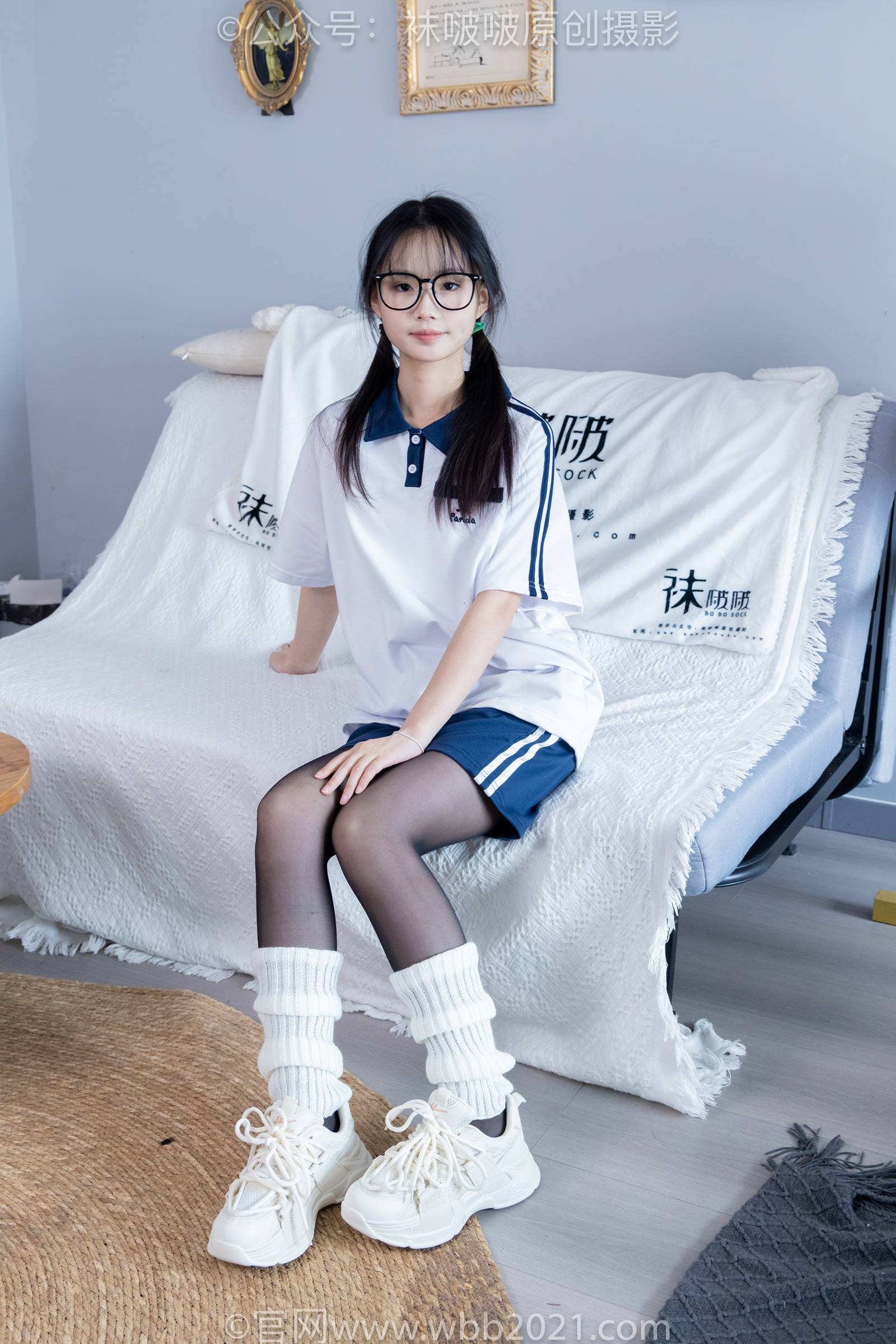 [BoBoSocks袜啵啵]NO.335 甜甜圈-校服、运动鞋、薄黑丝、袜套[154P/1V/7.48GB]