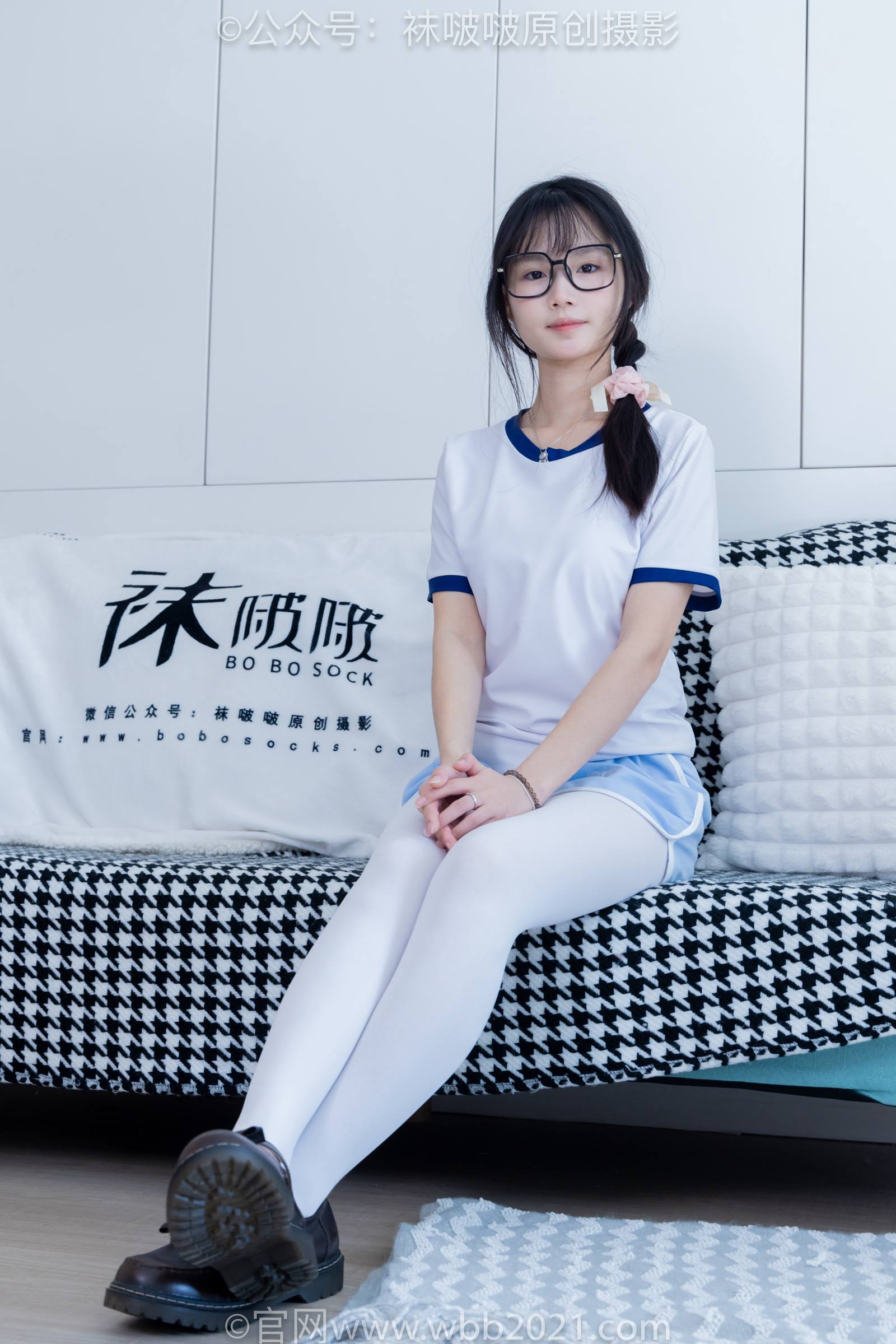 [BoBoSocks袜啵啵]NO.325 甜甜圈-皮鞋、厚白丝[145P/1V/6.81GB]