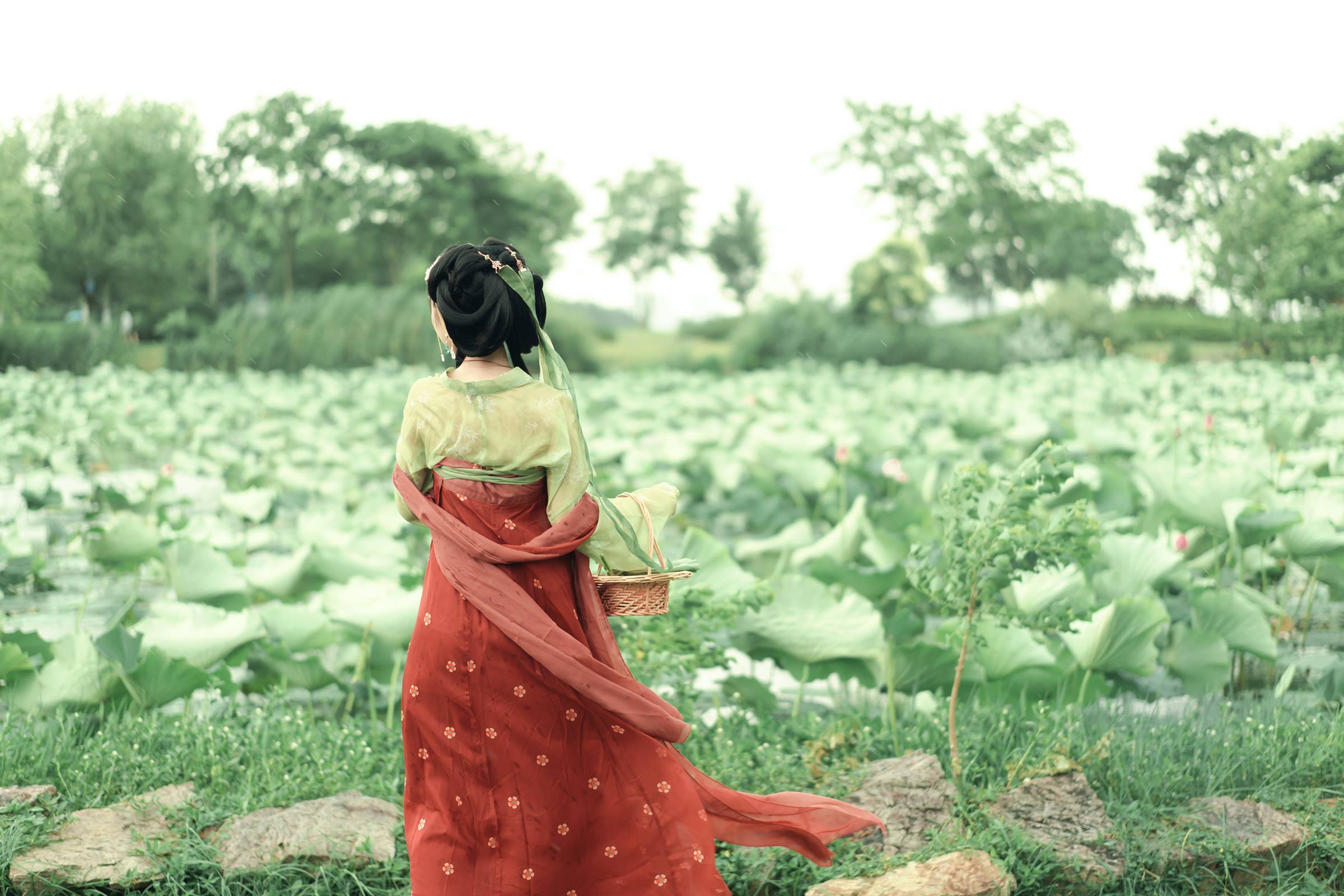 [YITUYU艺图语]2022.09.24 夏荷 仓央是大魔王[20+1P/406MB]