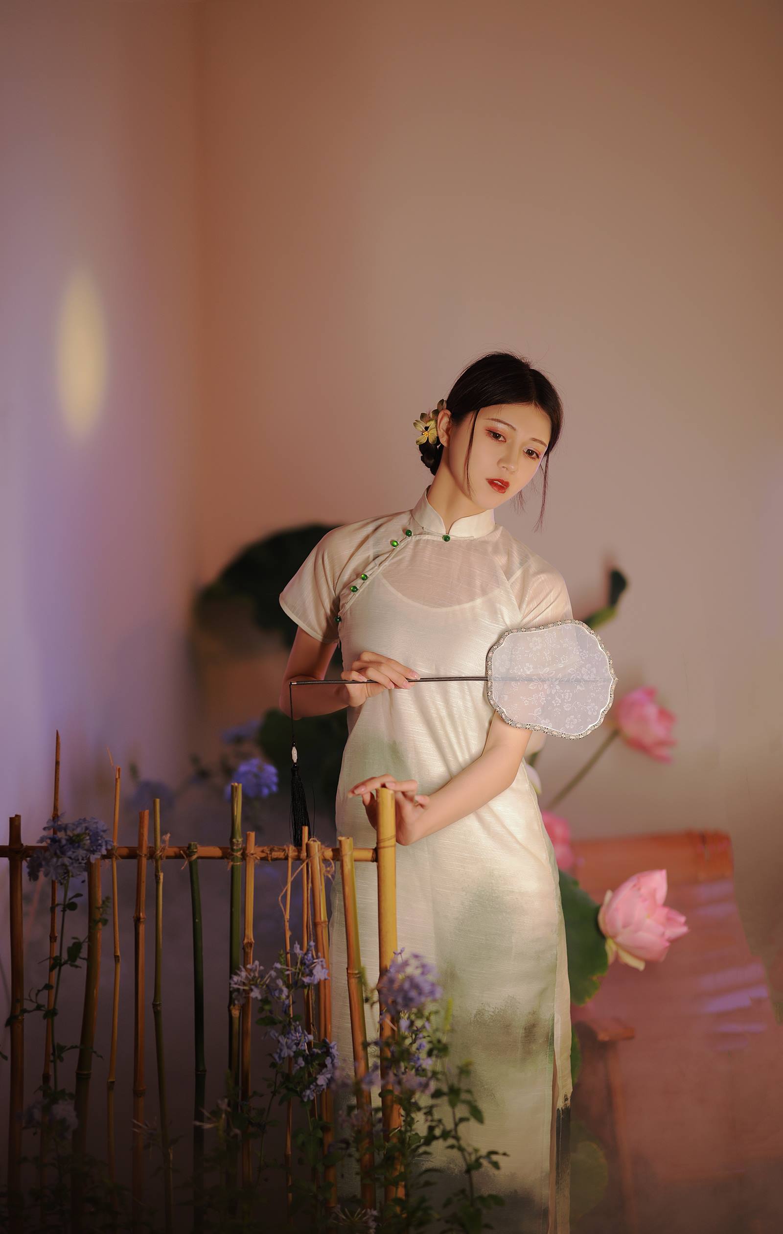 [YITUYU艺图语]2022.09.24 入目无别人 吾岁[24+1P/509MB]