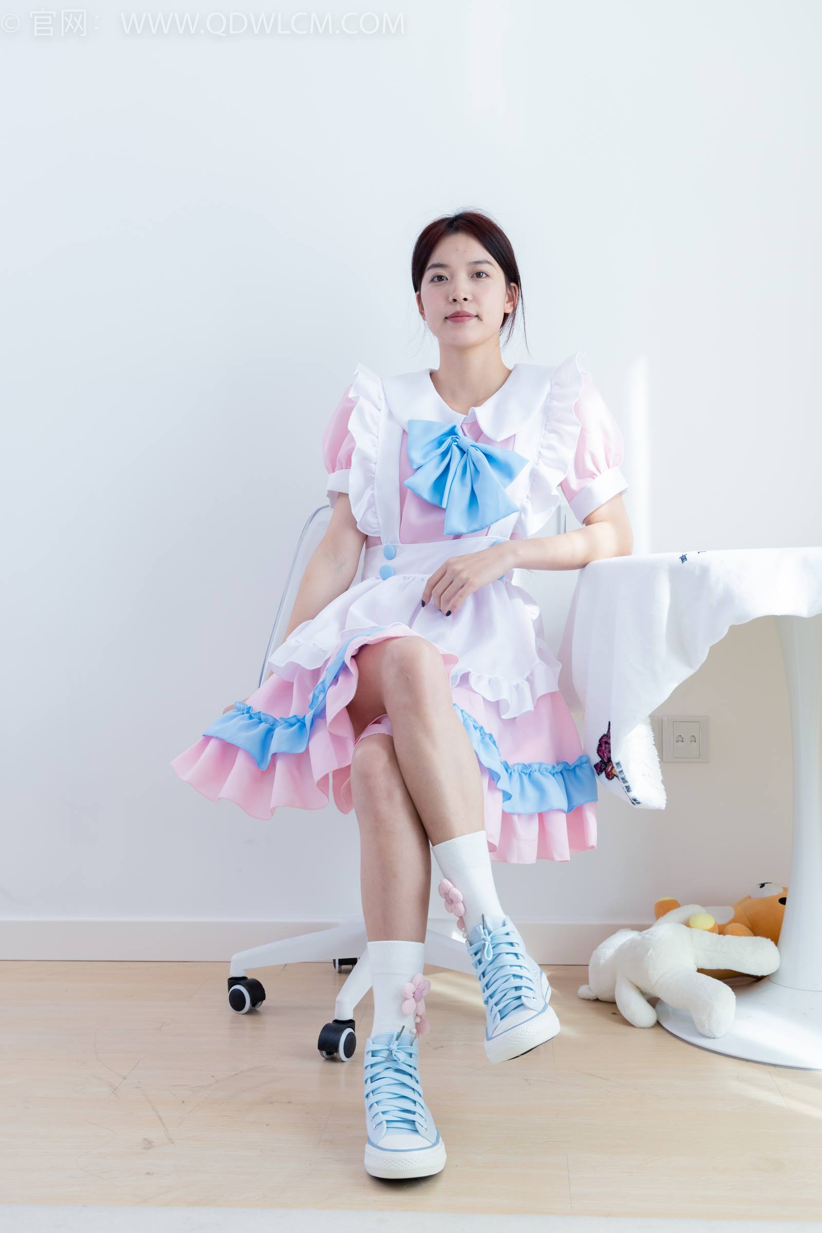 物恋传媒 NO.1813 茯苓-春风沉醉[200P/1V/4.64GB]