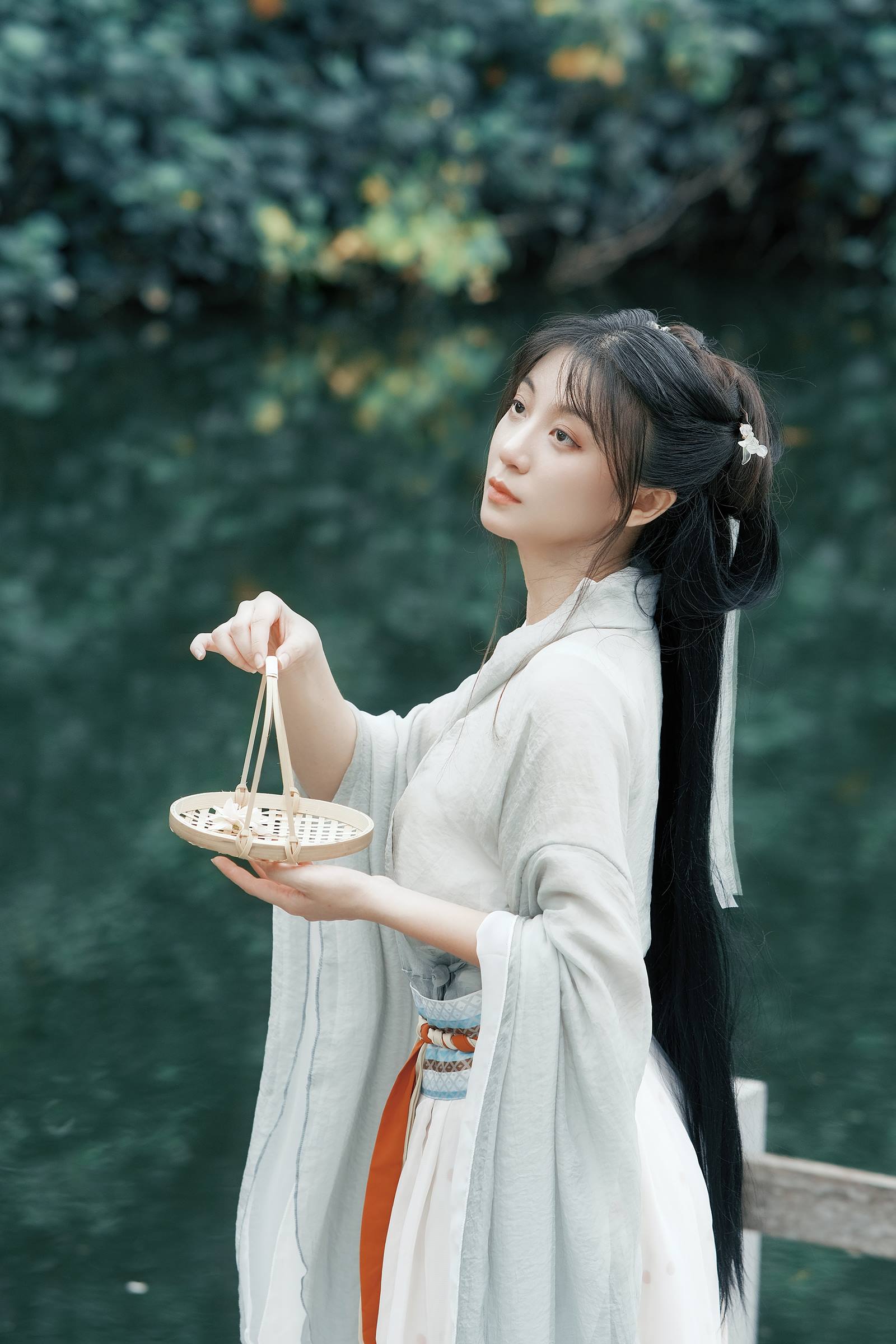 [YITUYU艺图语]2022.09.23 翩若惊鸿，婉若游龙 阿娇[24+1P/202MB]