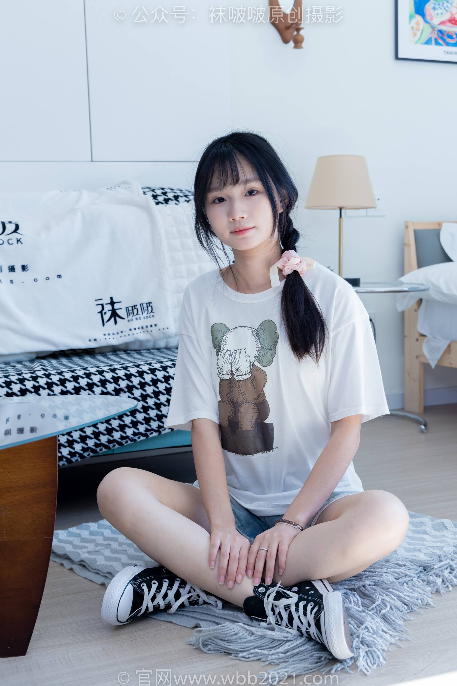 [BoBoSocks袜啵啵]NO.331 甜甜圈-板鞋、白棉袜、裸足[144P/1V/5.74GB]