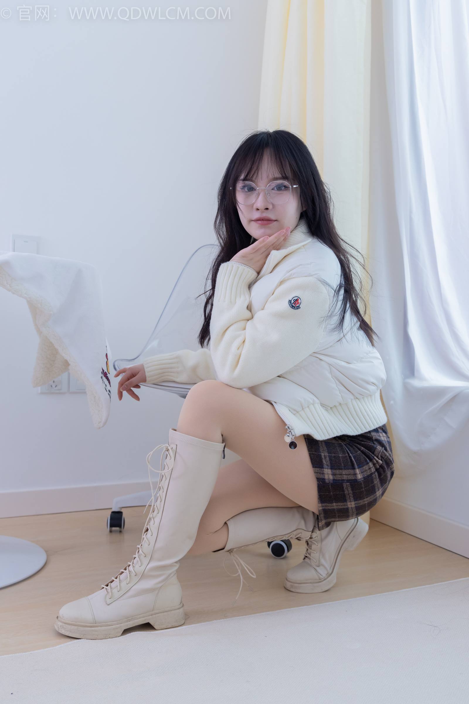物恋传媒 NO.1832 小酒-穹顶之下[150P/1V/4.26GB]