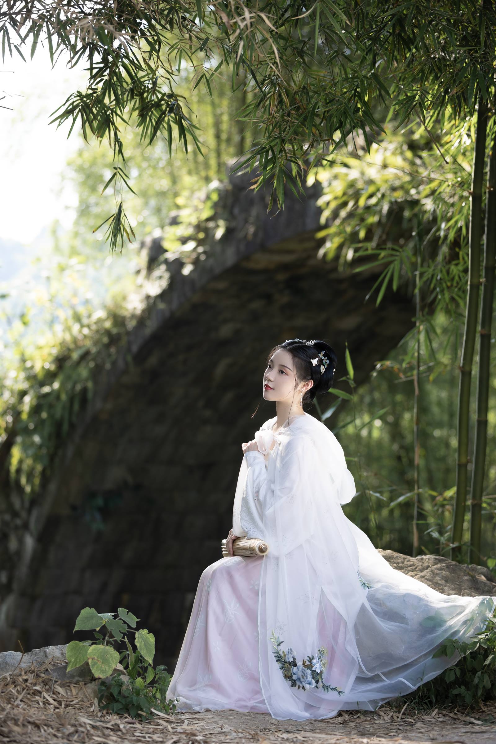 [YITUYU艺图语]2022.09.17 山涧 七霓巳猫-[33+1P/362MB]