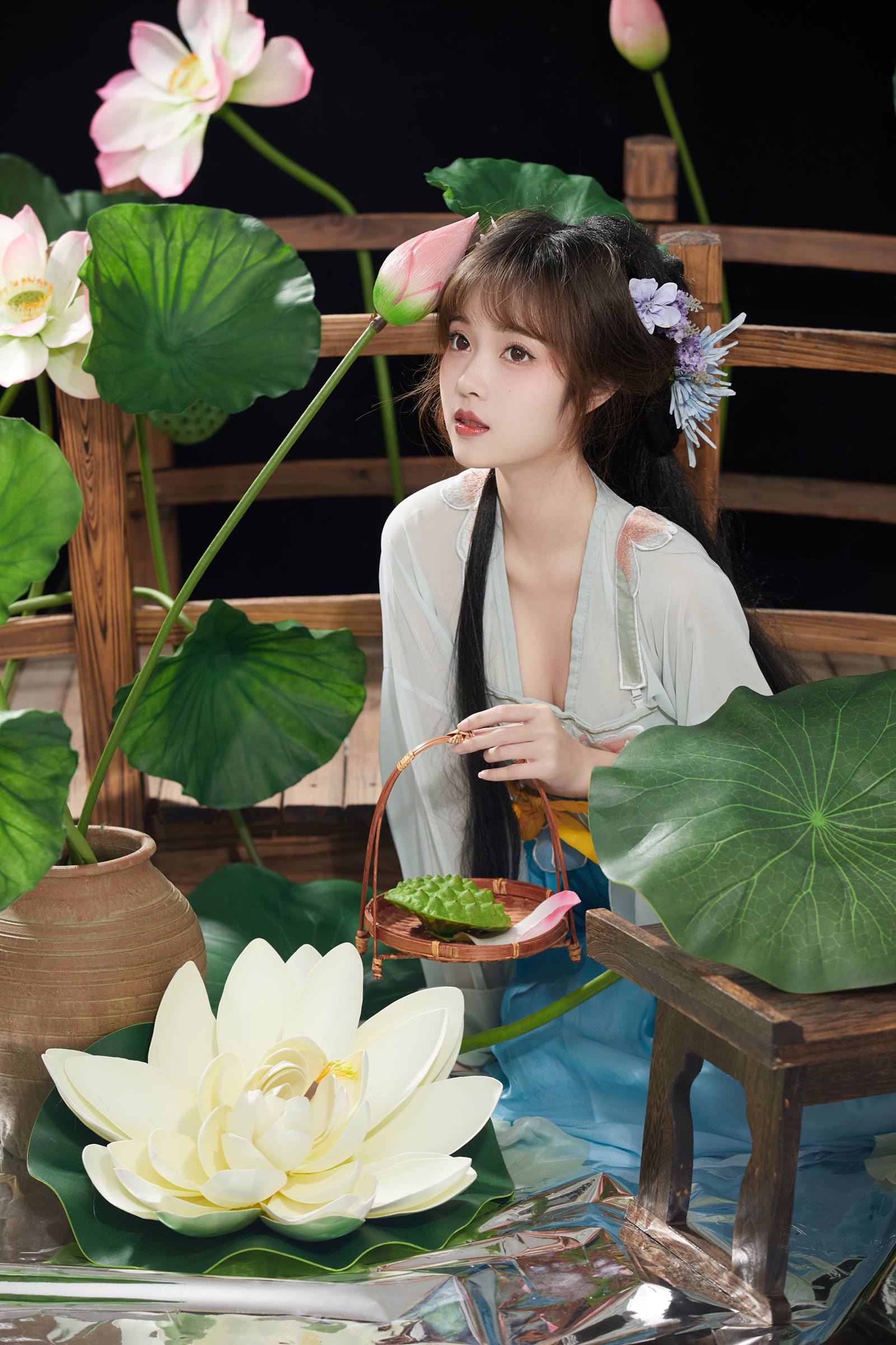 [YITUYU艺图语]2022.09.23 荷塘月色 小薇人儿[39+1P/536MB]