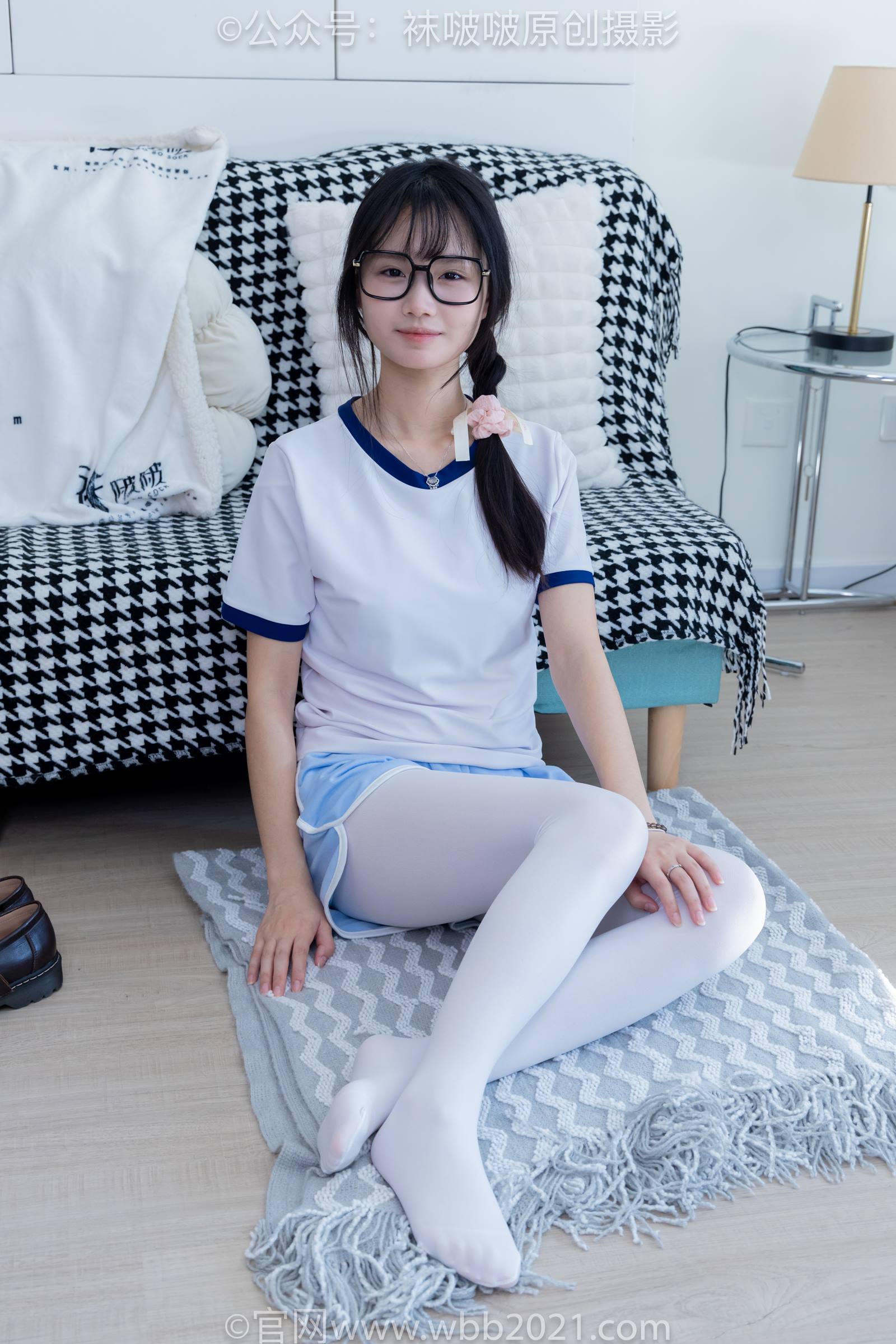 [BoBoSocks袜啵啵]NO.325 甜甜圈-皮鞋、厚白丝[145P/1V/6.81GB]