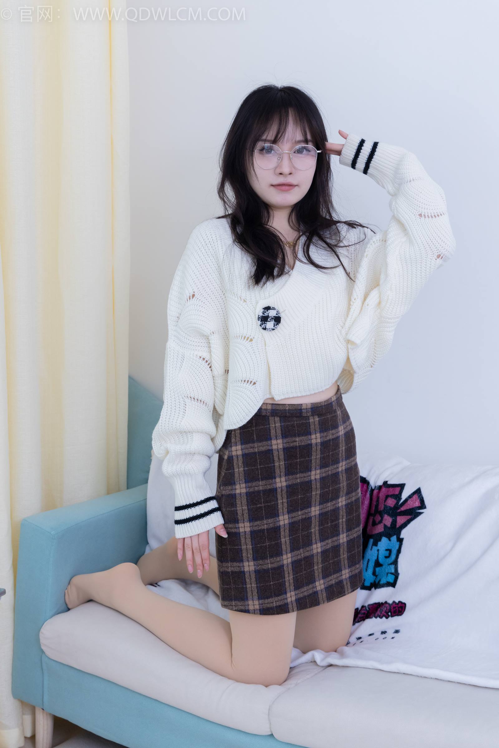 物恋传媒 NO.1832 小酒-穹顶之下[150P/1V/4.26GB]