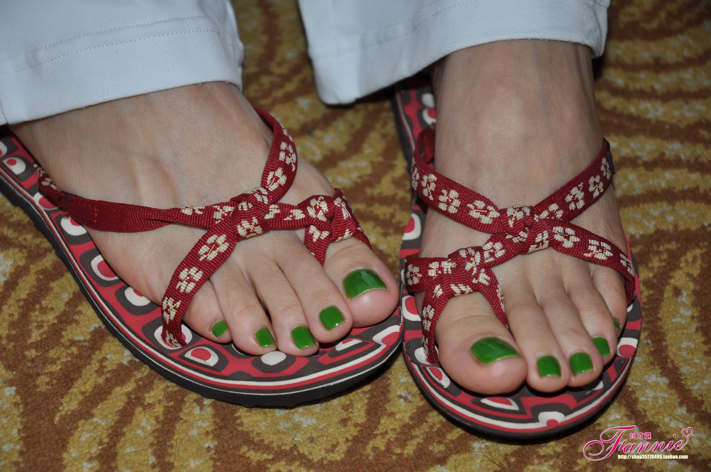 Fannie芬妮每足园 No.347 凝萃2 [100P/301MB]