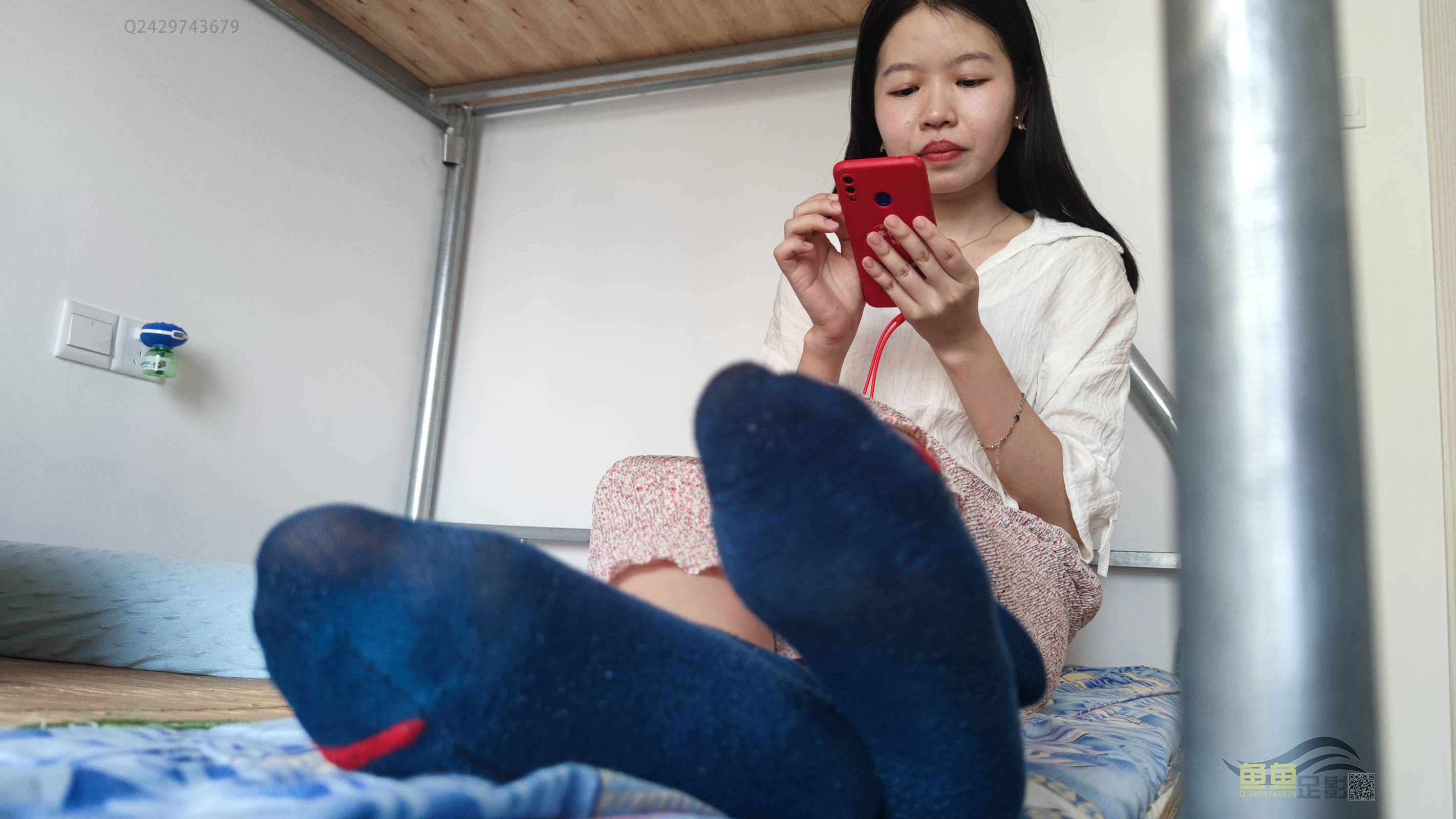 鱼鱼足影@035-第35期：静静[177P/1V/732MB]