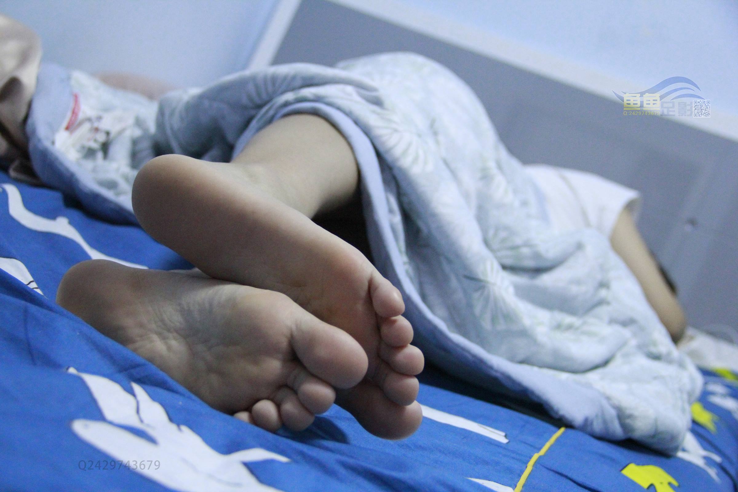 鱼鱼足影@042-第42期：慧慧[49P/190MB]