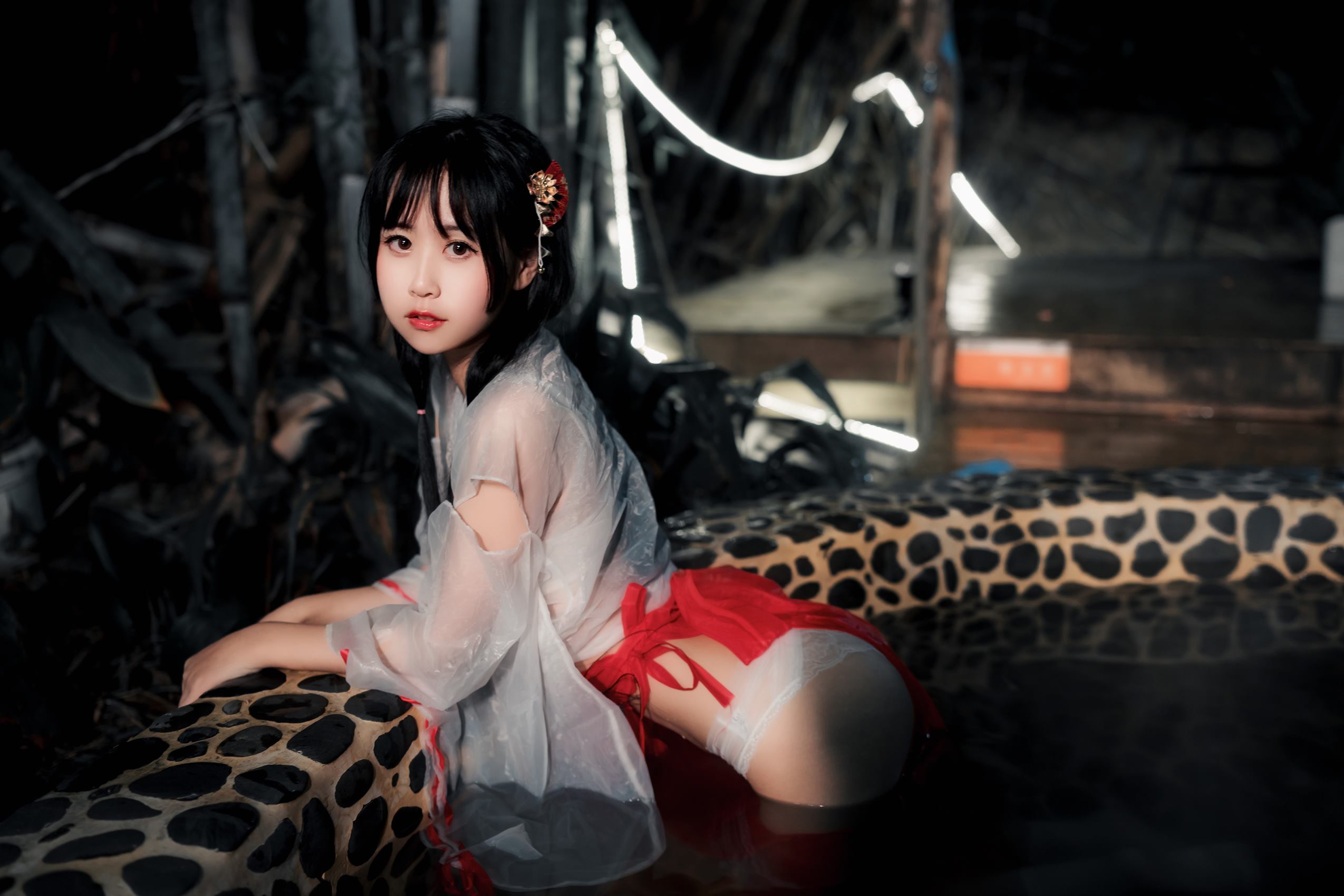 萌芽儿o0 - 巫女[14P/93MB]