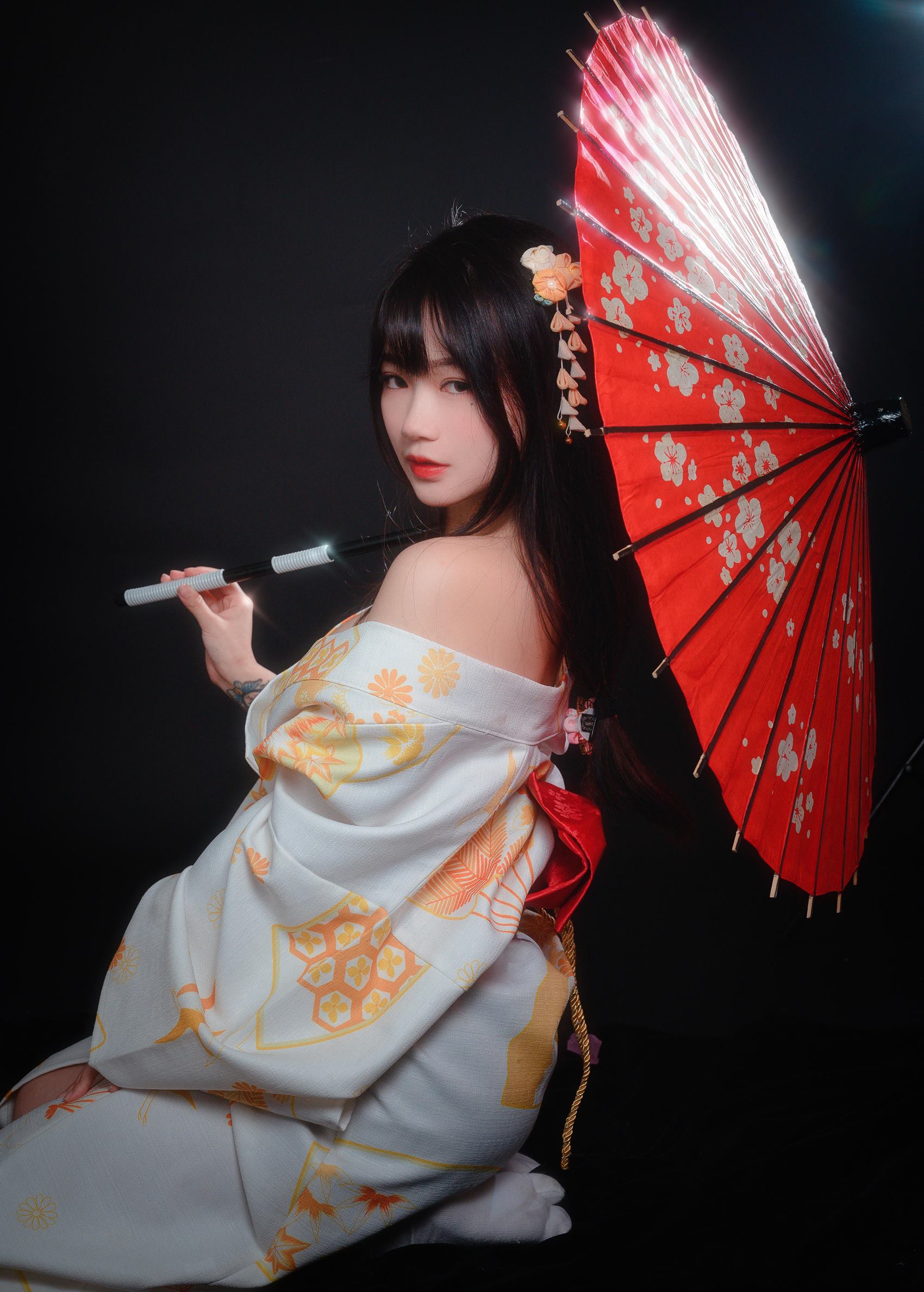 拿相机的执义 -『和服写真』—神明少女[6P/116MB]