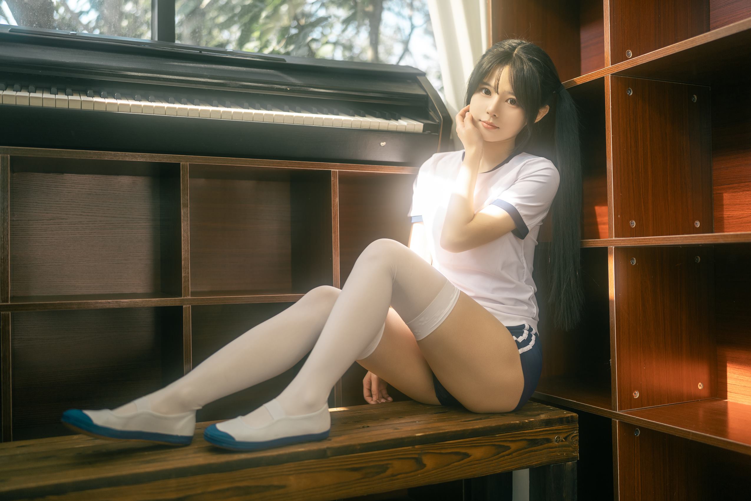 rua阮阮 - 春の更衣室-体操服[47P/469MB]