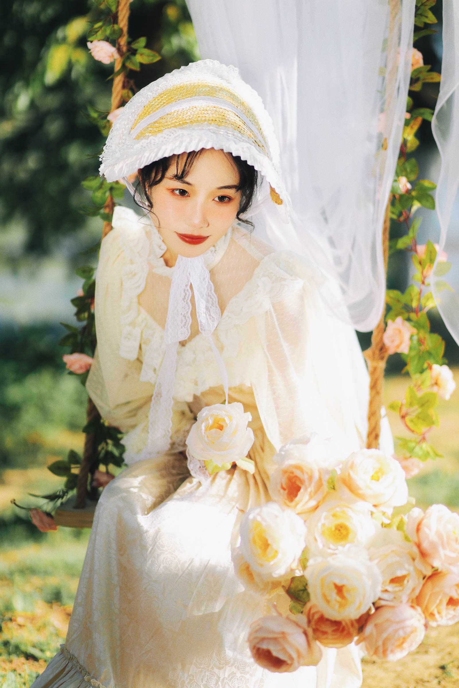 [YITUYU艺图语]2022.09.28 湖边的秋千 迟白[32+1P/395MB]