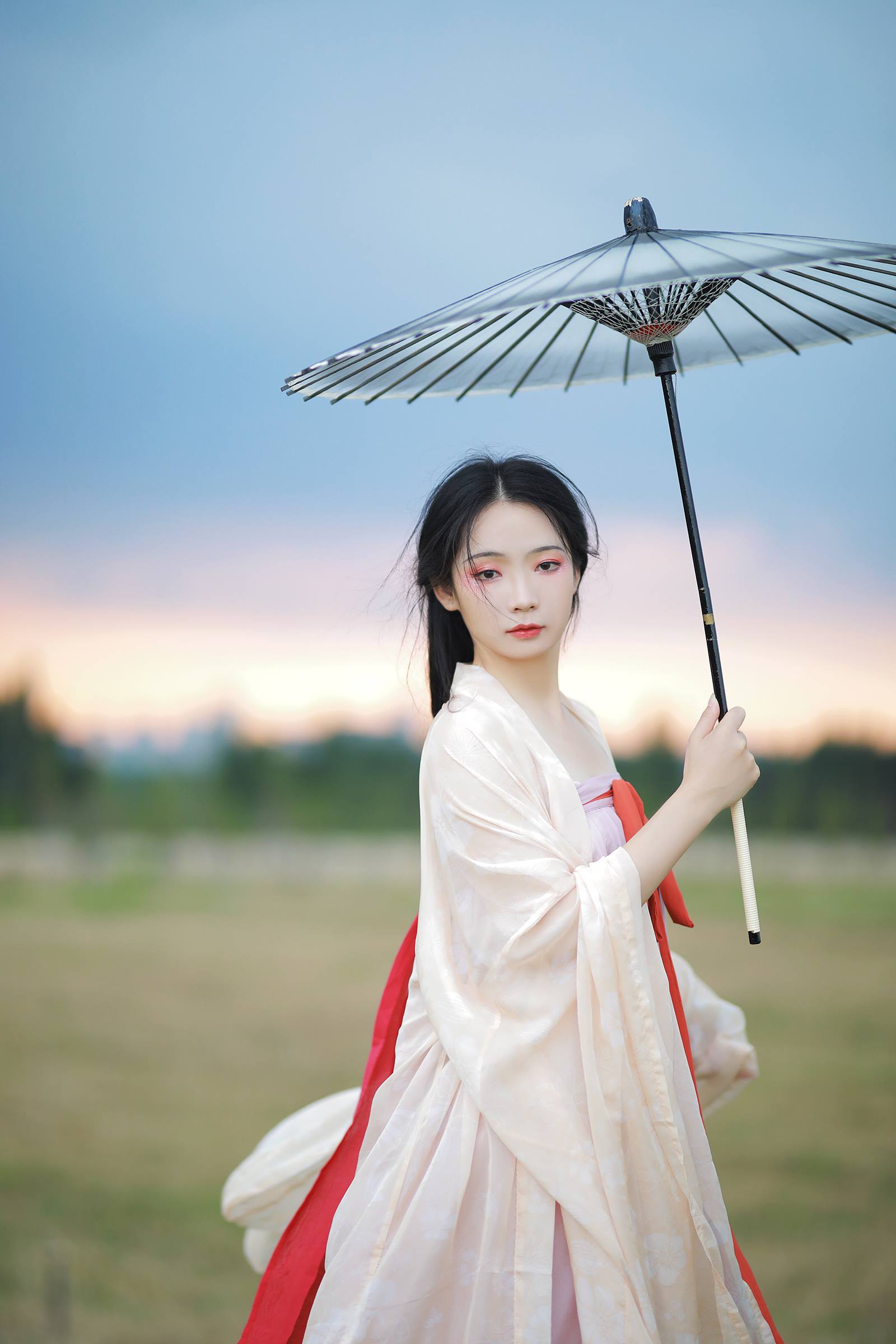 [YITUYU艺图语]2022.09.26 不归客 落花人独立[33+1P/630MB]