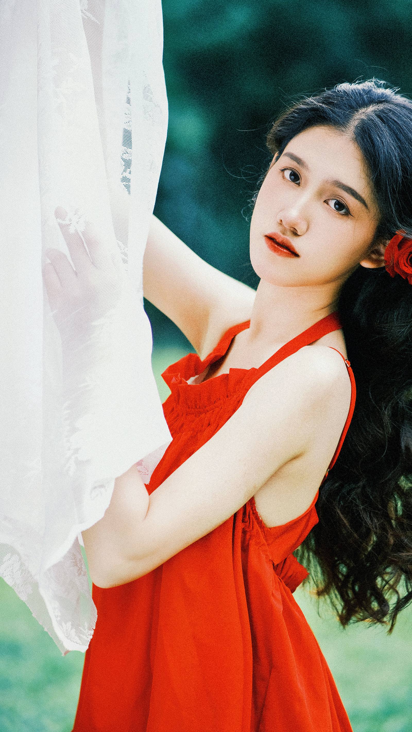 [YITUYU艺图语]2022.10.01 红玫瑰 一只捉捉[22+1P/323MB]